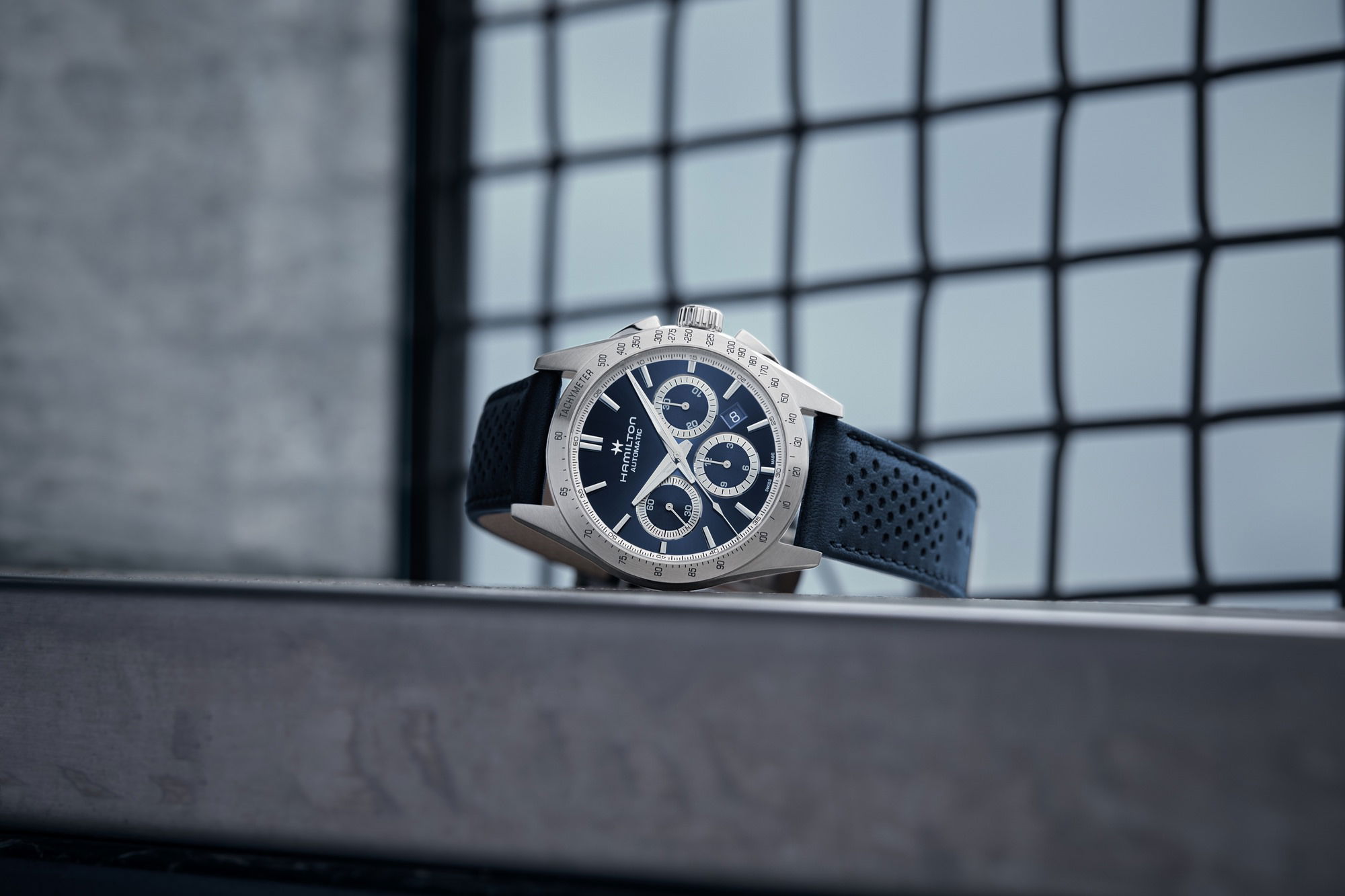 Hamilton Jazzmaster Performer Automatic Chronograph 42mm - View 3