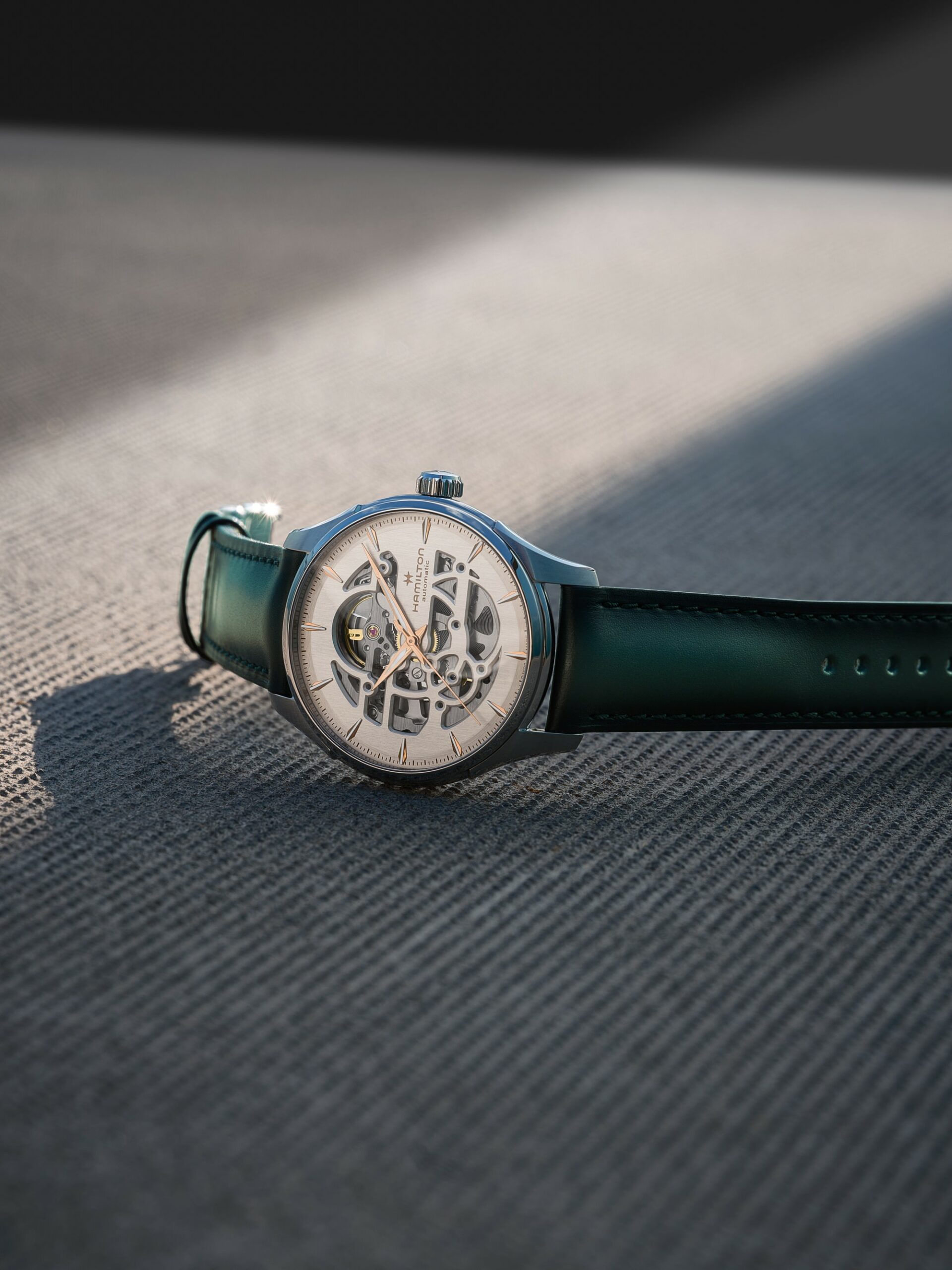 Hamilton Jazzmaster Skeleton Automatic 40 - View 3