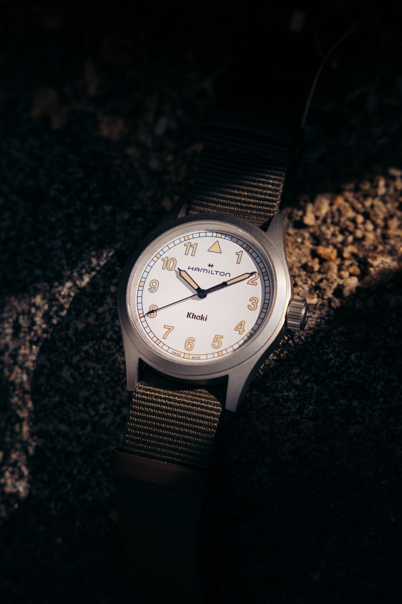 Hamilton Khaki Field Quartz 33 - View 3
