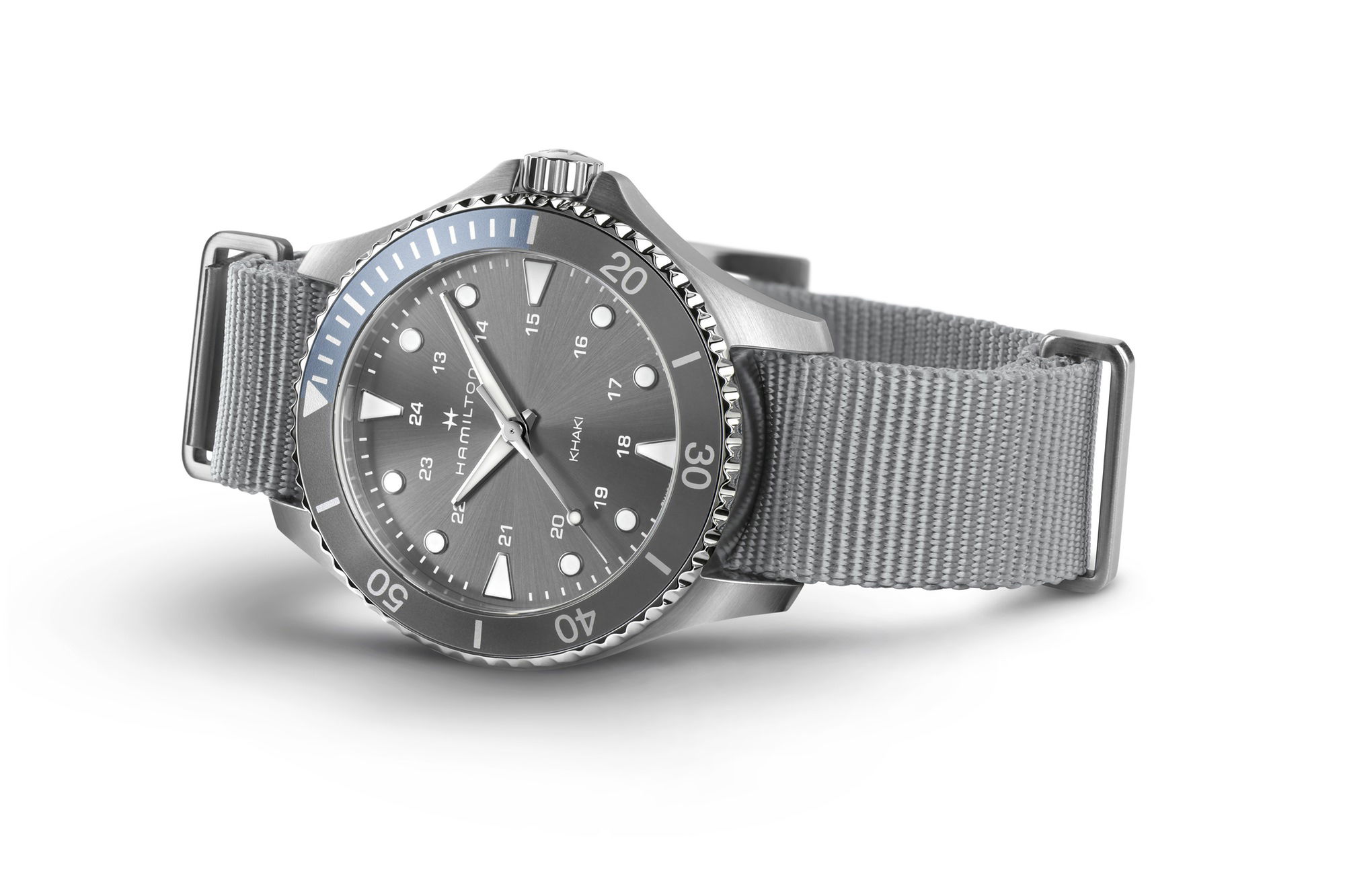 Hamilton Khaki Navy Scuba Quartz - View 3