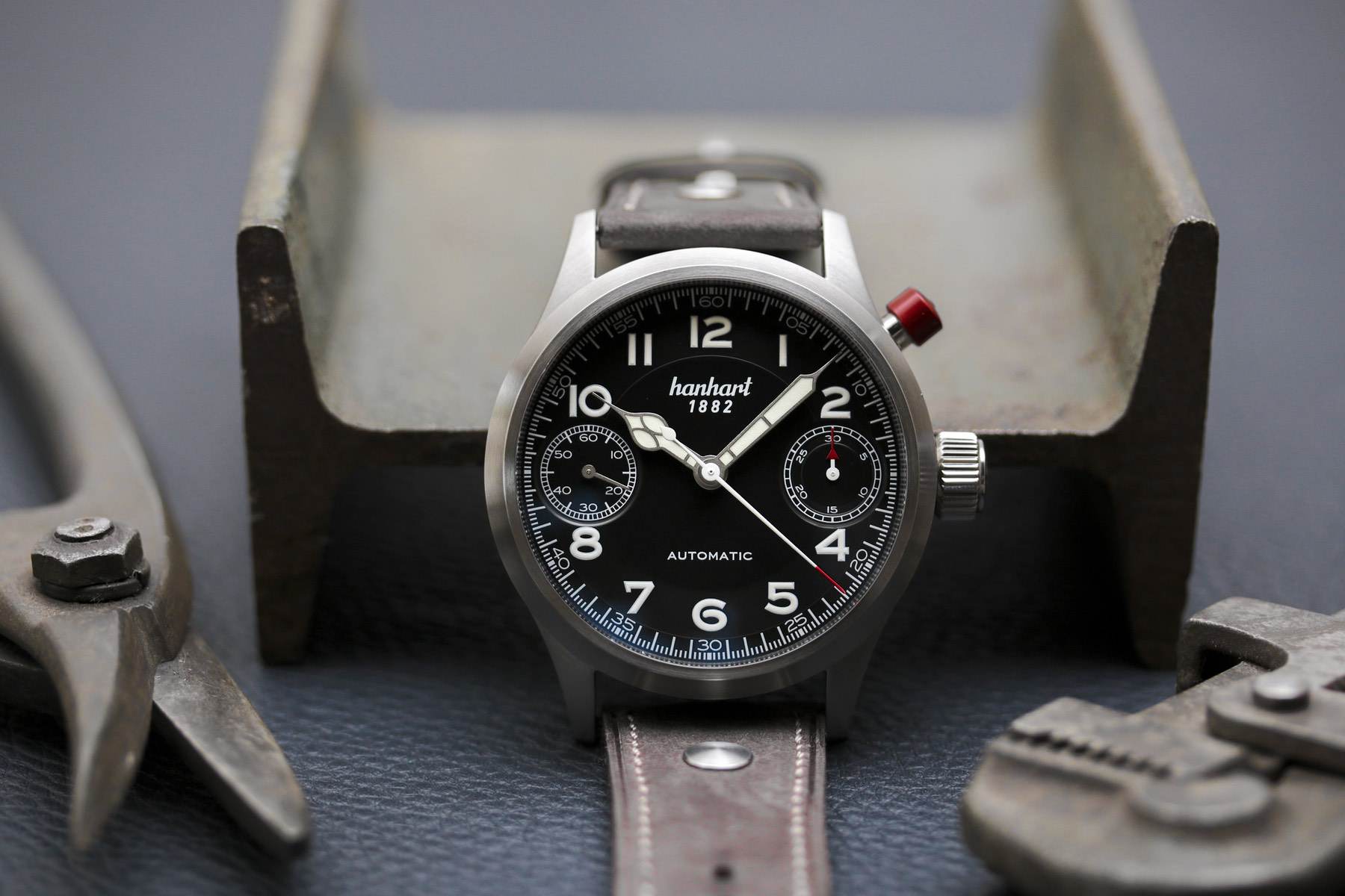 Hanhart PIONEER MonoScope Black, Flat Bezel - View 2
