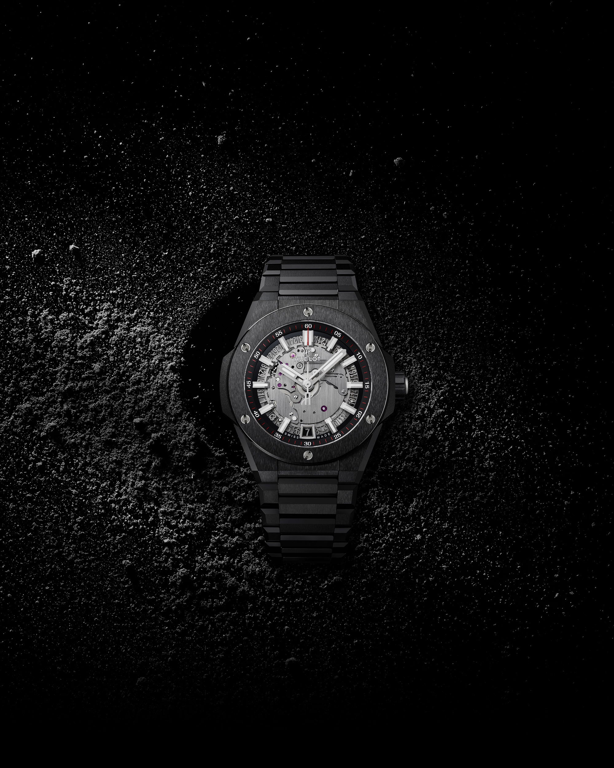 Hublot Big Bang Integrated Time Only Black Magic - View 2