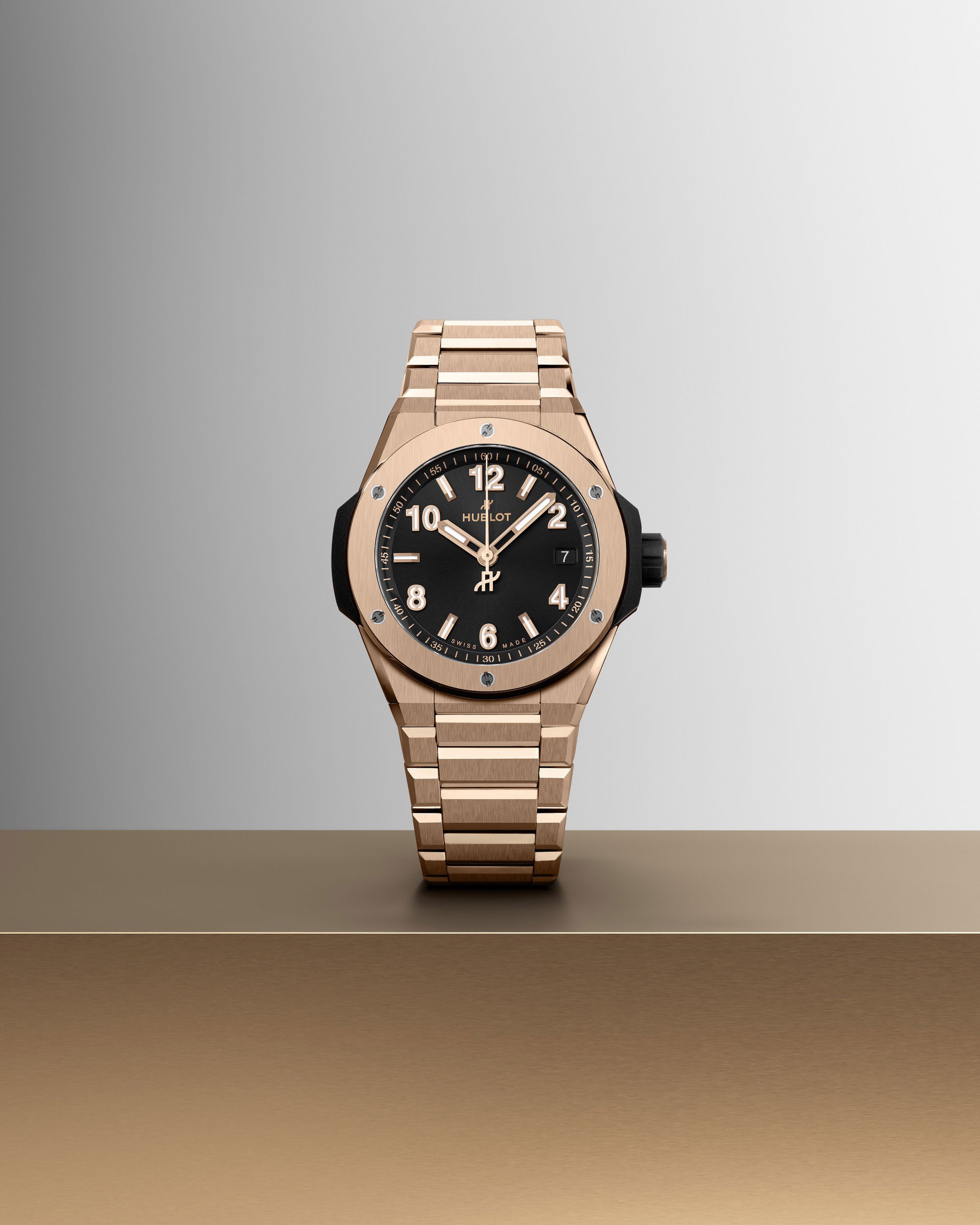 Hublot Big Bang Integrated Time Only King Gold - View 2