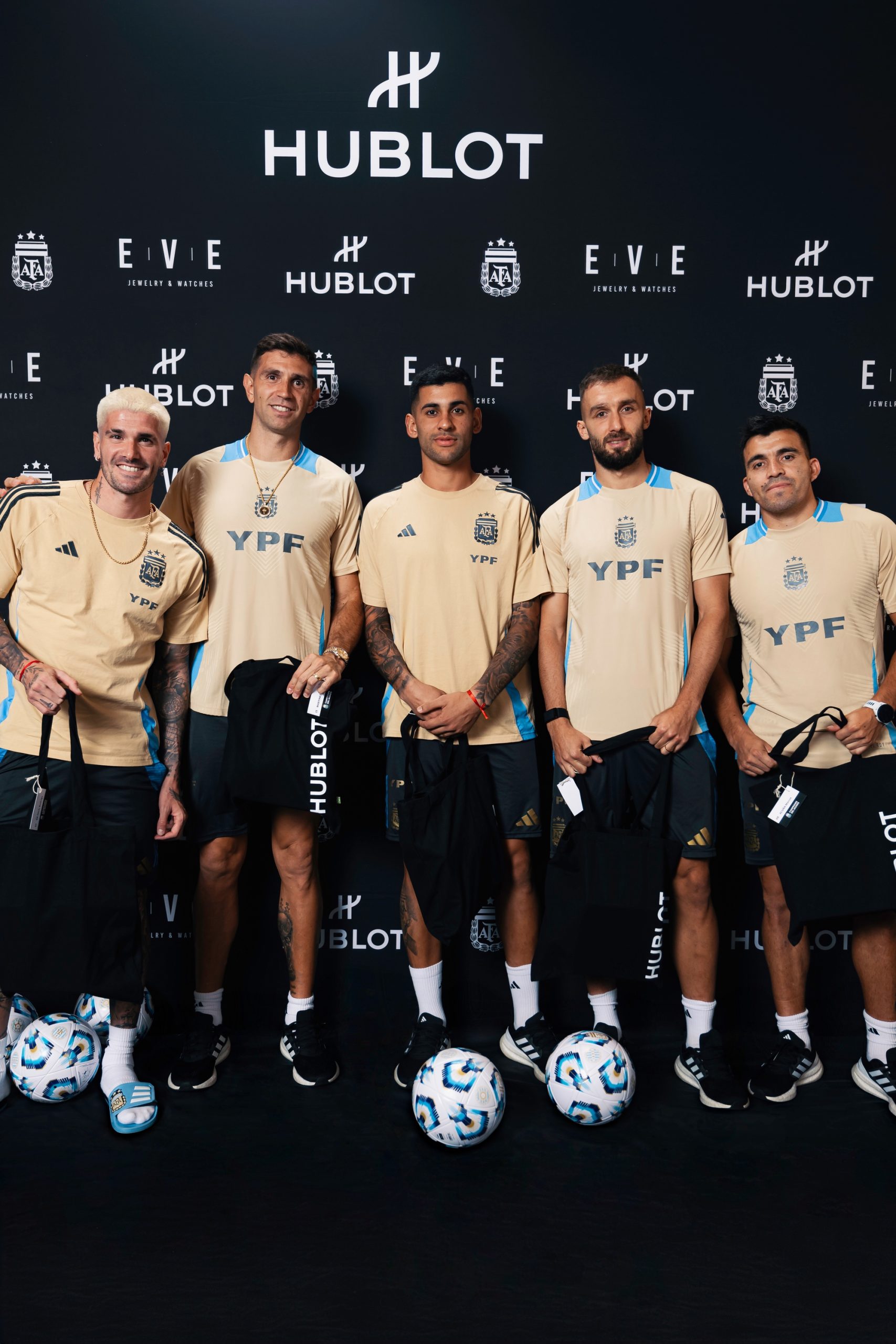 Hublot Classic Fusion Chronograph Titanium Asociacion del Futbol Argentino - View 2