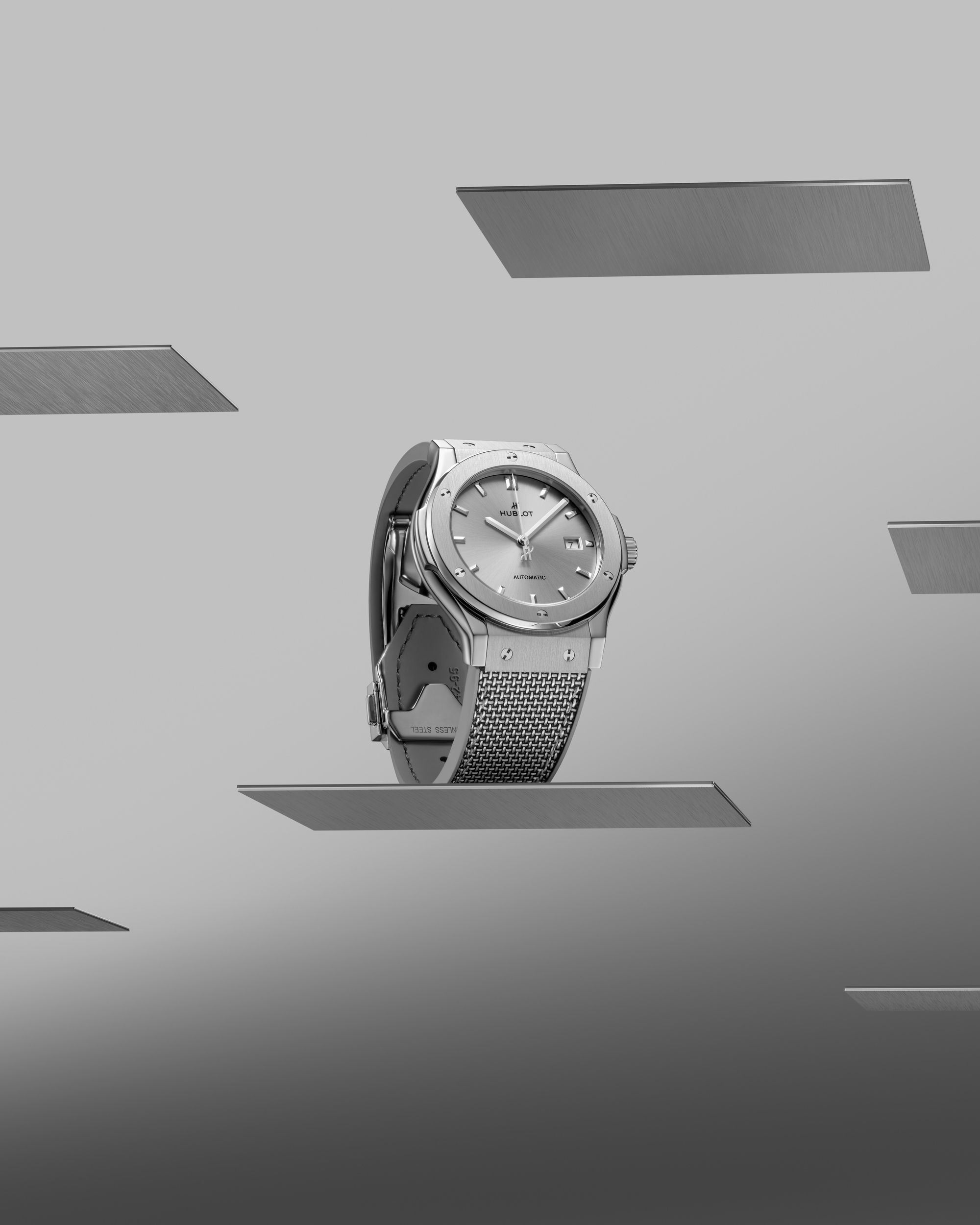 Hublot Classic Fusion Essential Gray - View 2