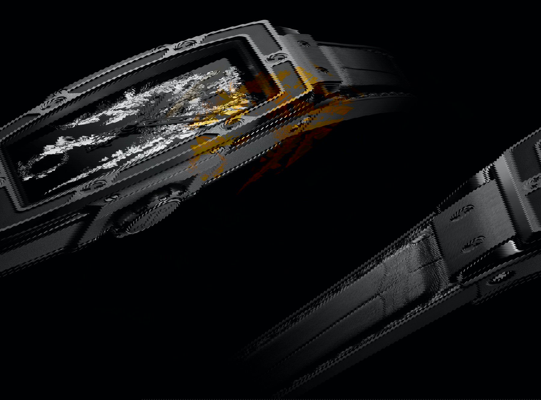 Hublot Spirit of Big Bang Gold Crystal - View 3