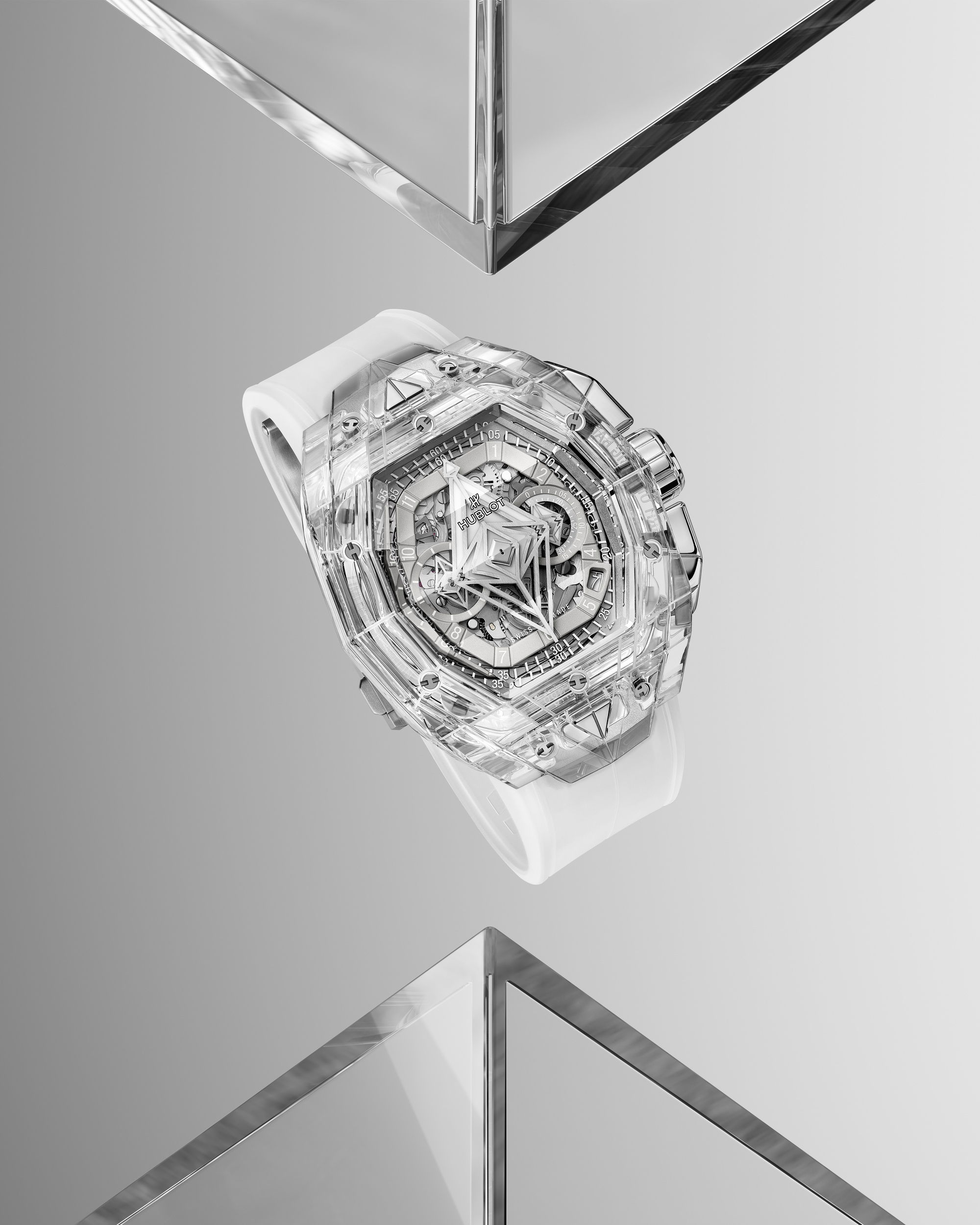 Hublot Spirit of Big Bang Sang Bleu Sapphire - View 3