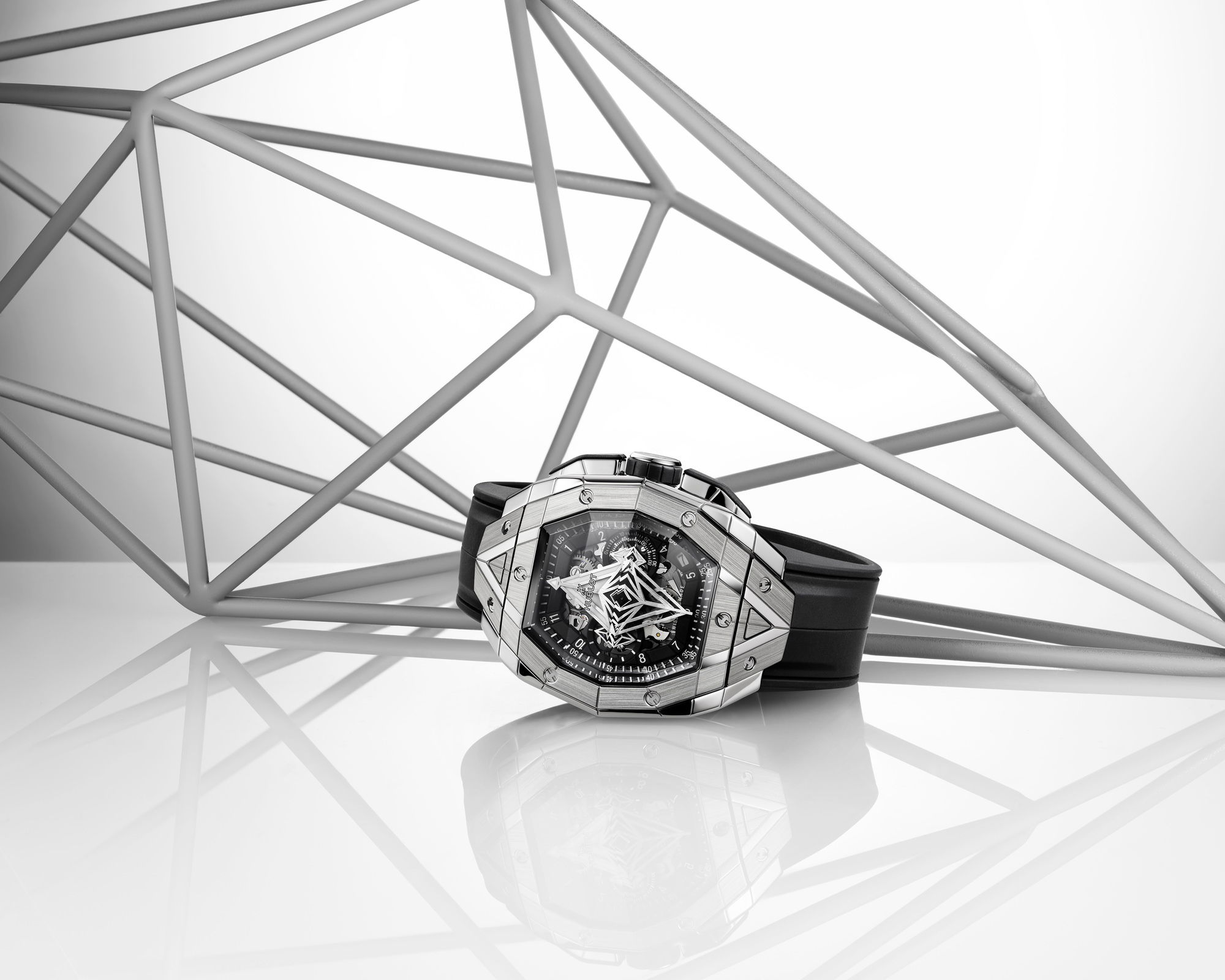 Hublot Spirit of Big Bang Sang Bleu Titanium - View 3