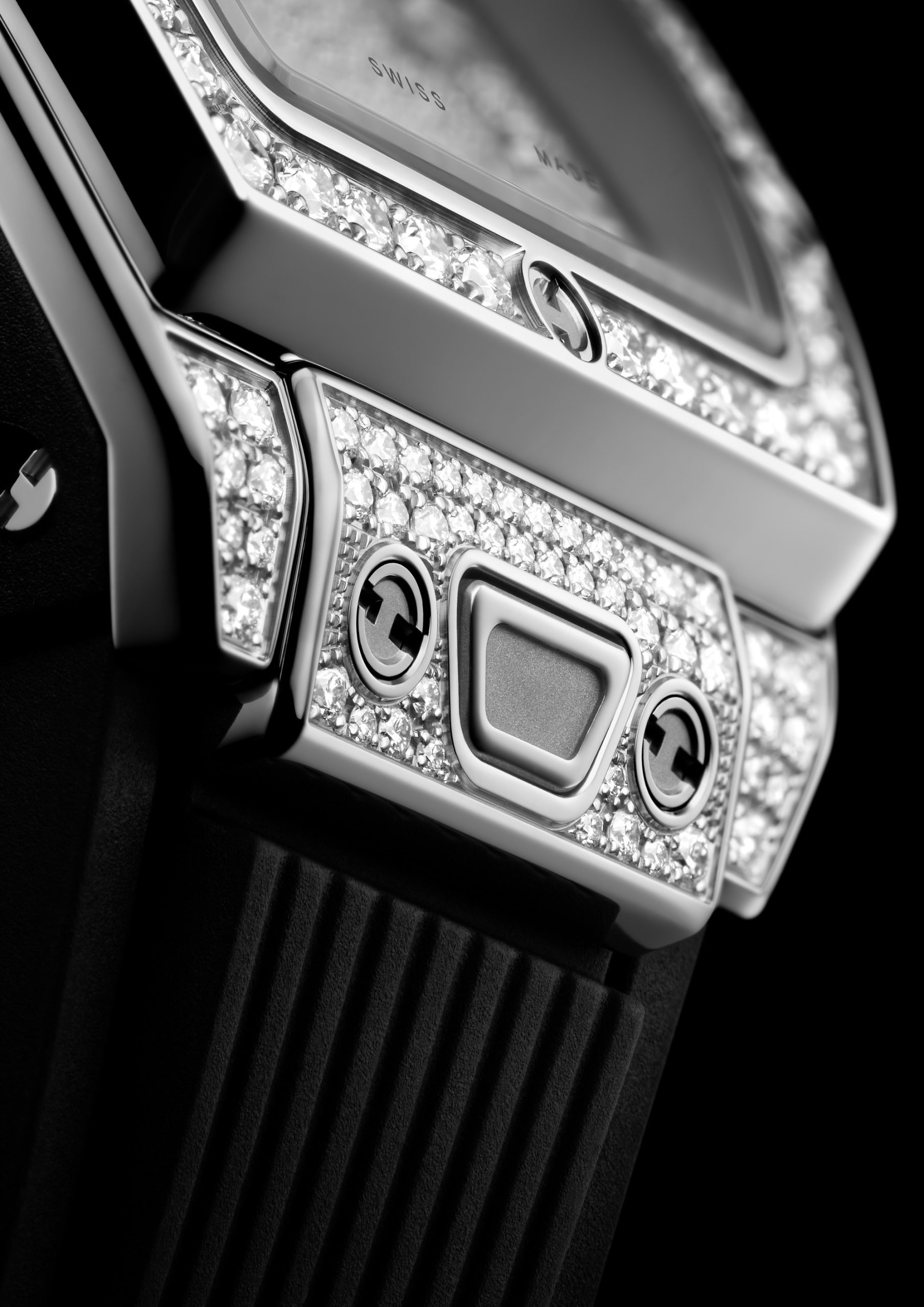 Hublot Spirit of Big Bang Steel Full Pavé - View 3