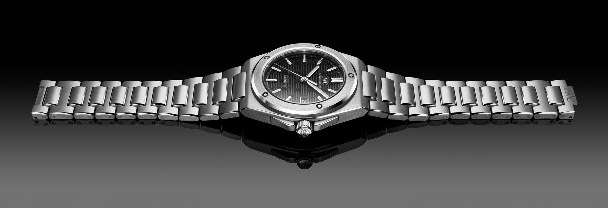 IWC Schaffhausen Ingenieur Automatic 40 - View 3