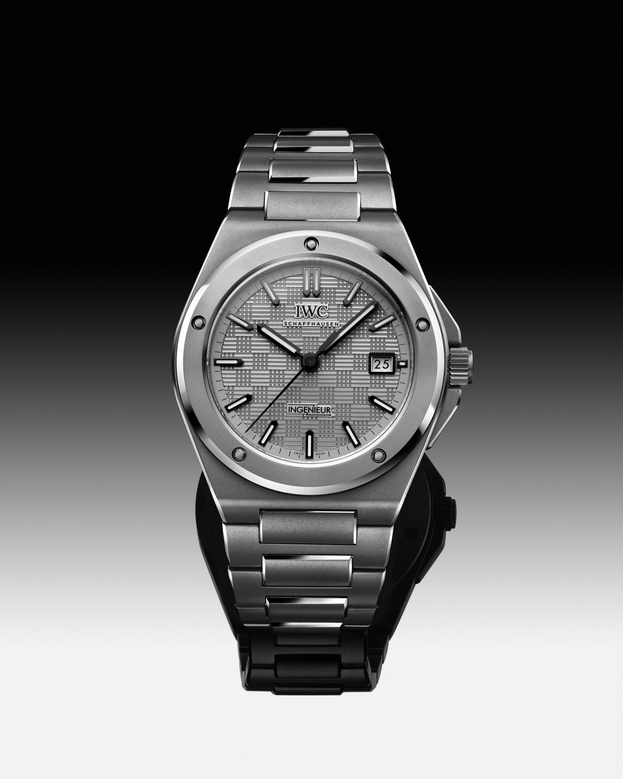 IWC Schaffhausen Ingenieur Automatic 40 - View 2