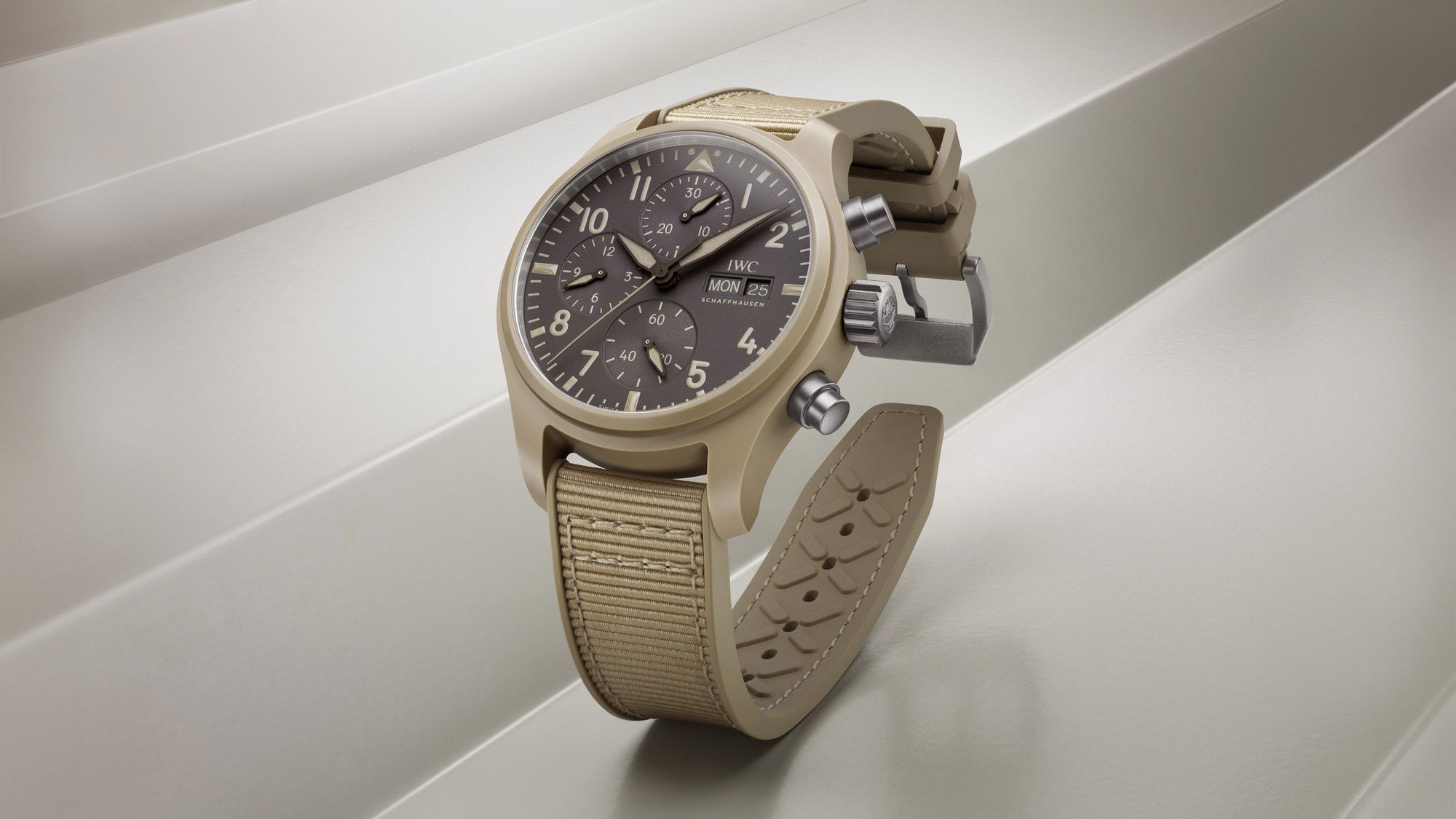 IWC Schaffhausen Pilot’s Watch Chronograph 41 Top Gun Mojave Desert - View 3