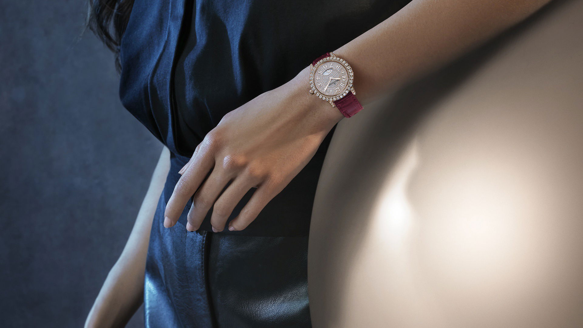 Jaeger-LeCoultre Rendez-Vous Dazzling Night & Day - View 2