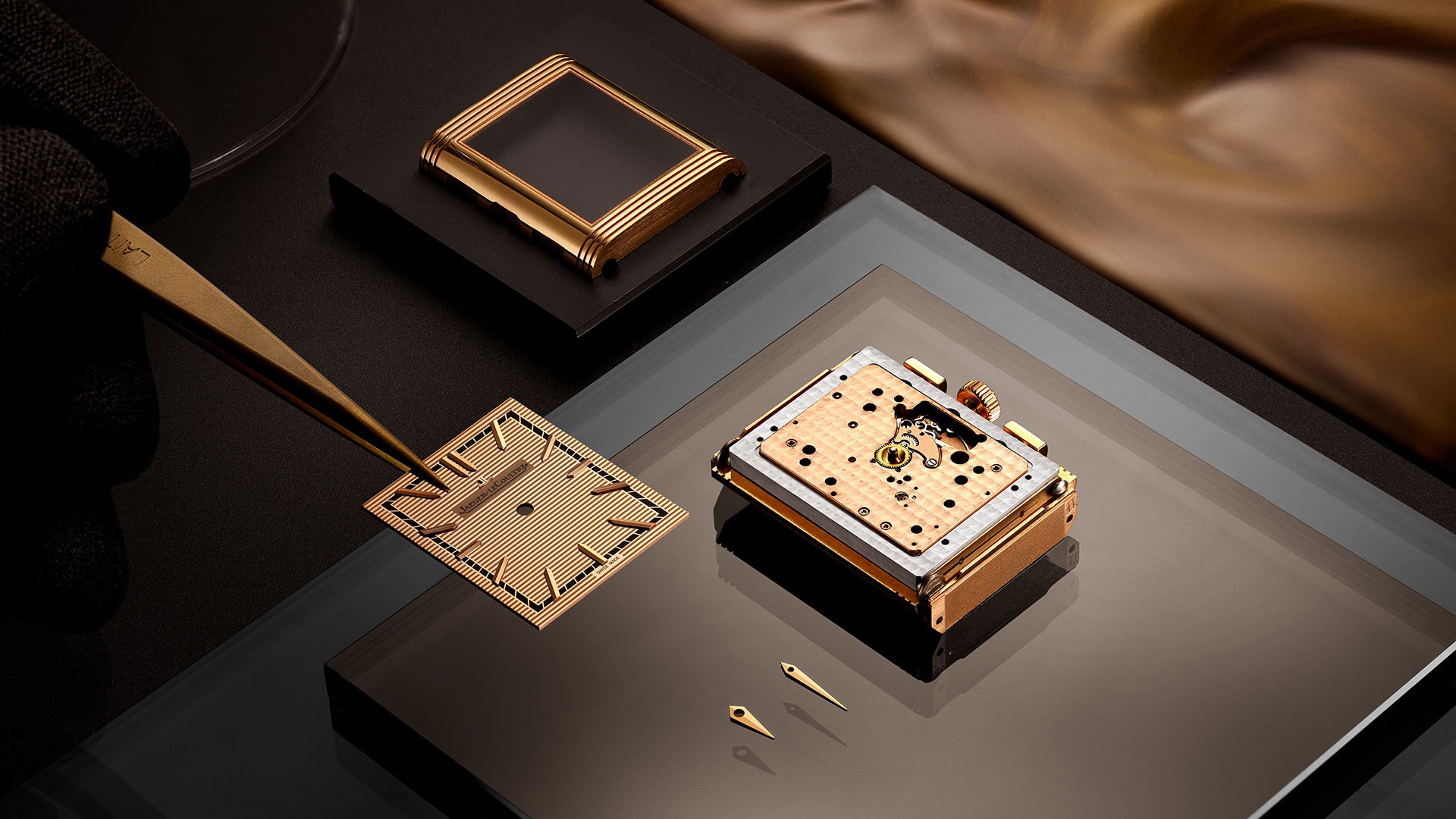 Jaeger-LeCoultre Reverso Tribute Chronograph - View 2
