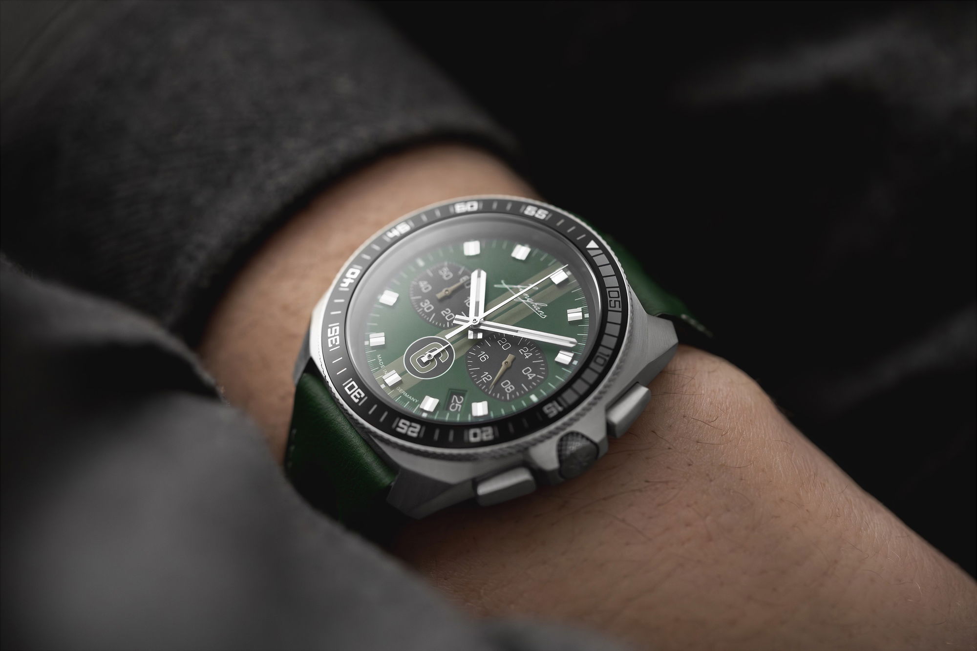 Junghans 1972 Chronoscope Sports Edition 2024 - View 3
