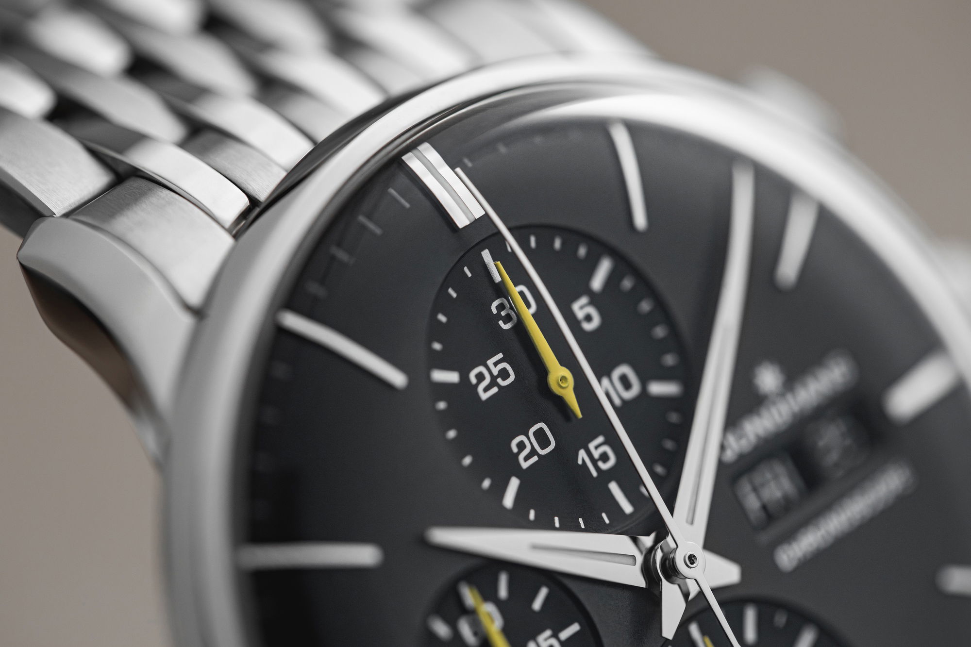 Junghans Meister Chronoscope English Date - View 3