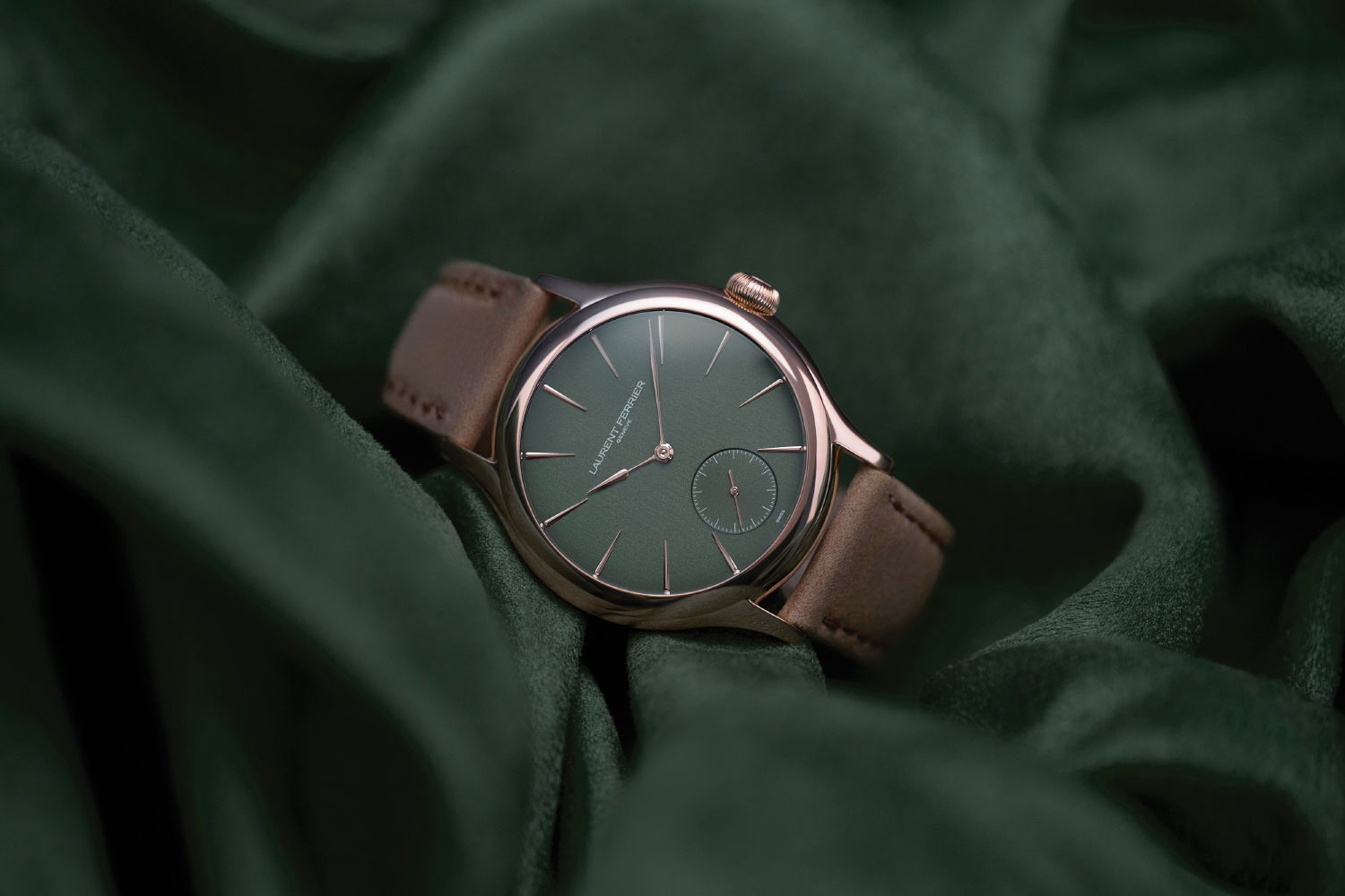 Laurent Ferrier Classic Micro-Rotor Evergreen - View 2