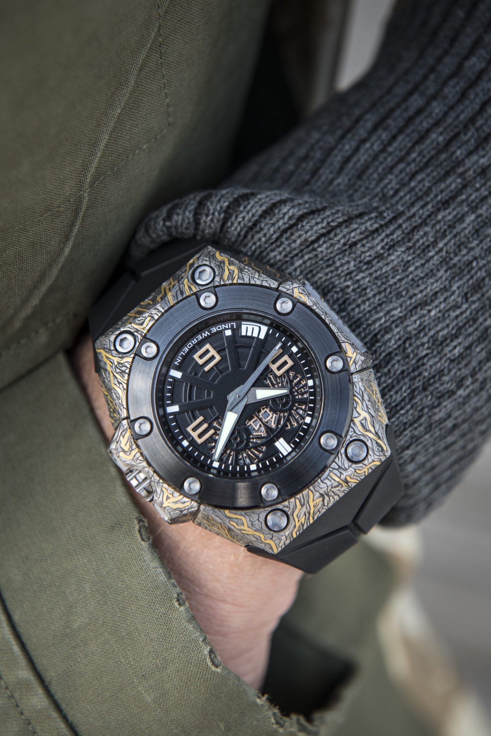 Linde Werdelin Oktopus Volcano - View 3