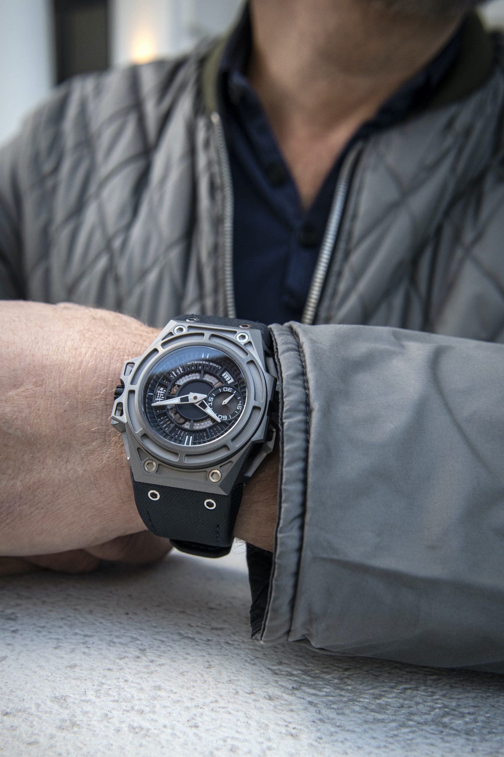 Linde Werdelin Spidolite Titanium Arktis Blue - View 3