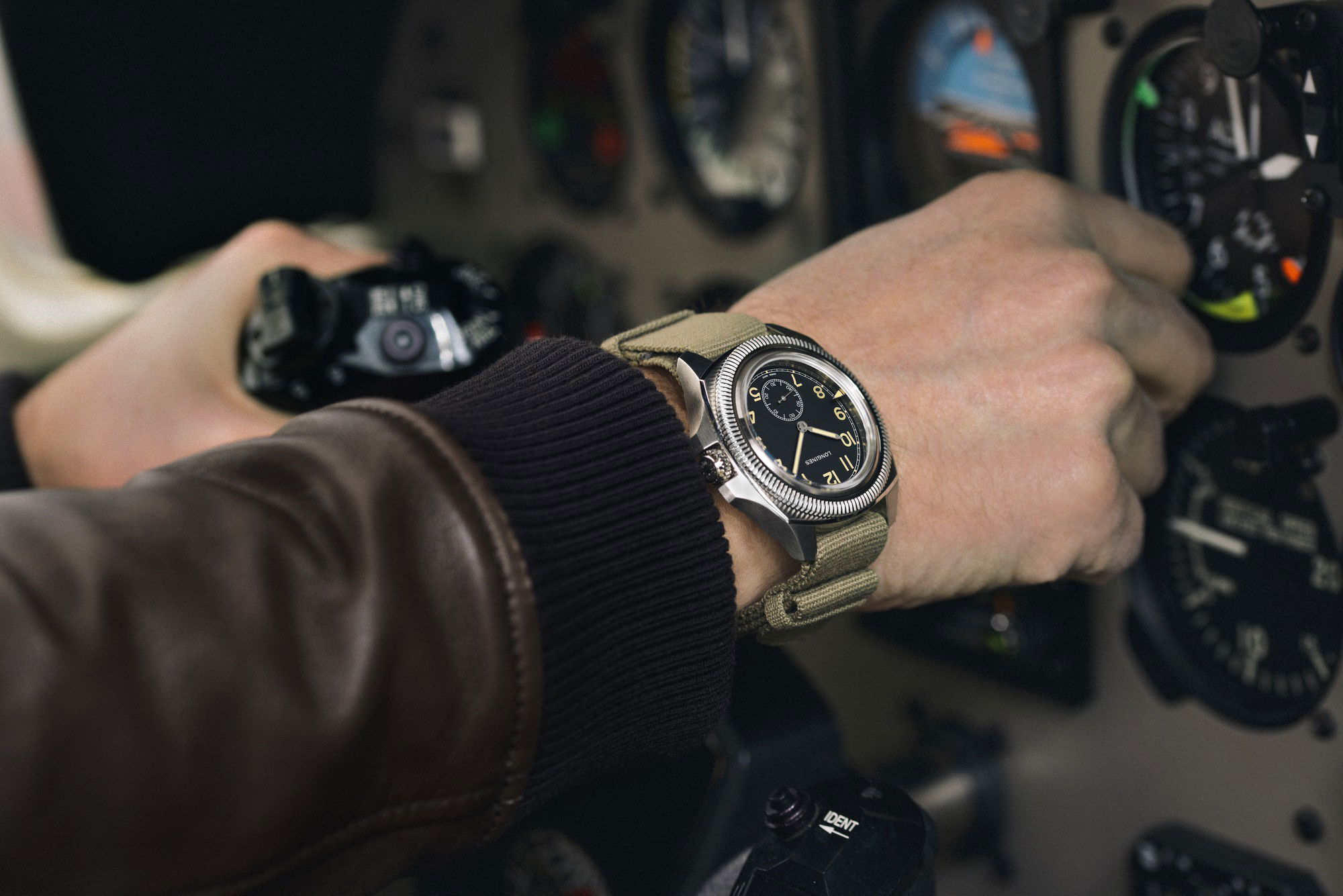 Longines Pilot Majetek - View 3