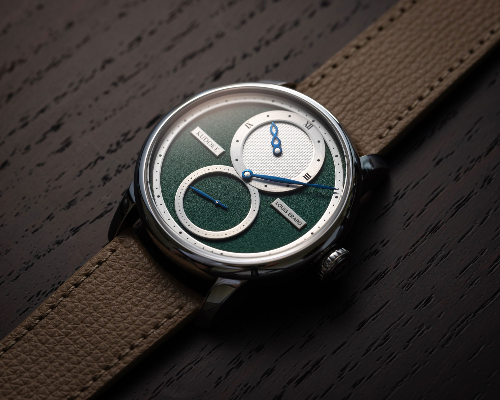 Louis Erard Excellence Le Régulateur Louis Erard x Kudoke Forest Green - View 2