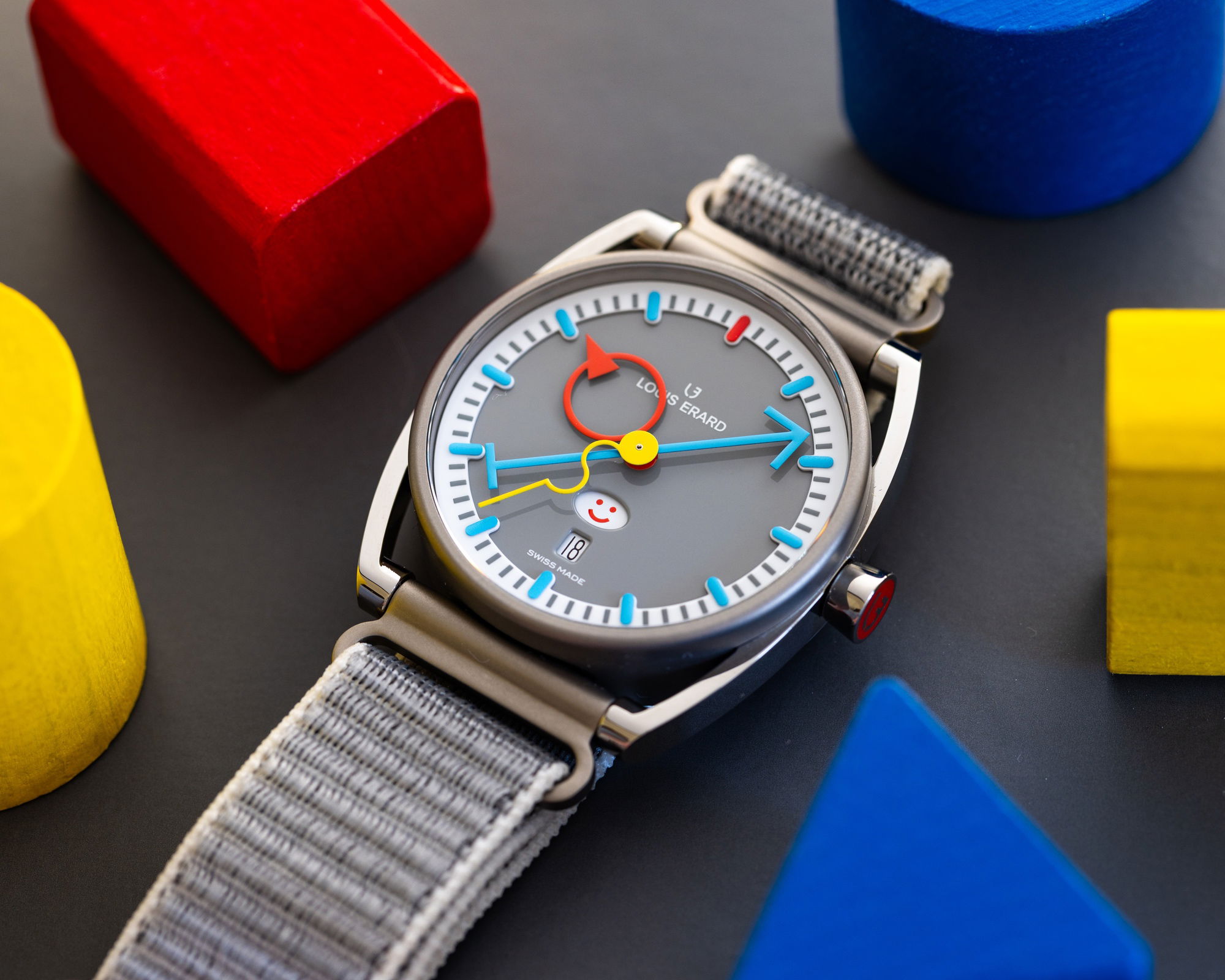 Louis Erard Excellence Louis Erard X Alain Silberstein Smile-Day Gray - View 3