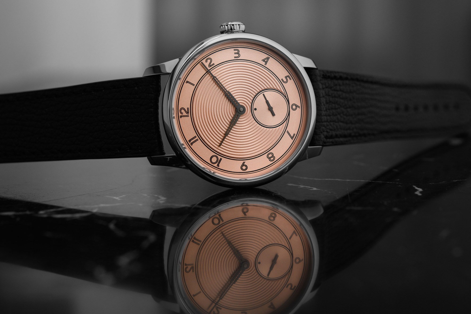 Louis Erard Excellence La Petite Seconde Metropolis Louis Erard x The Horophile Salmon - View 2
