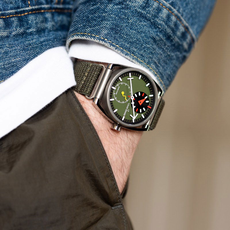 Louis Erard Excellence Le Régulateur Louis Erard x Alain Silberstein Khaki - View 3