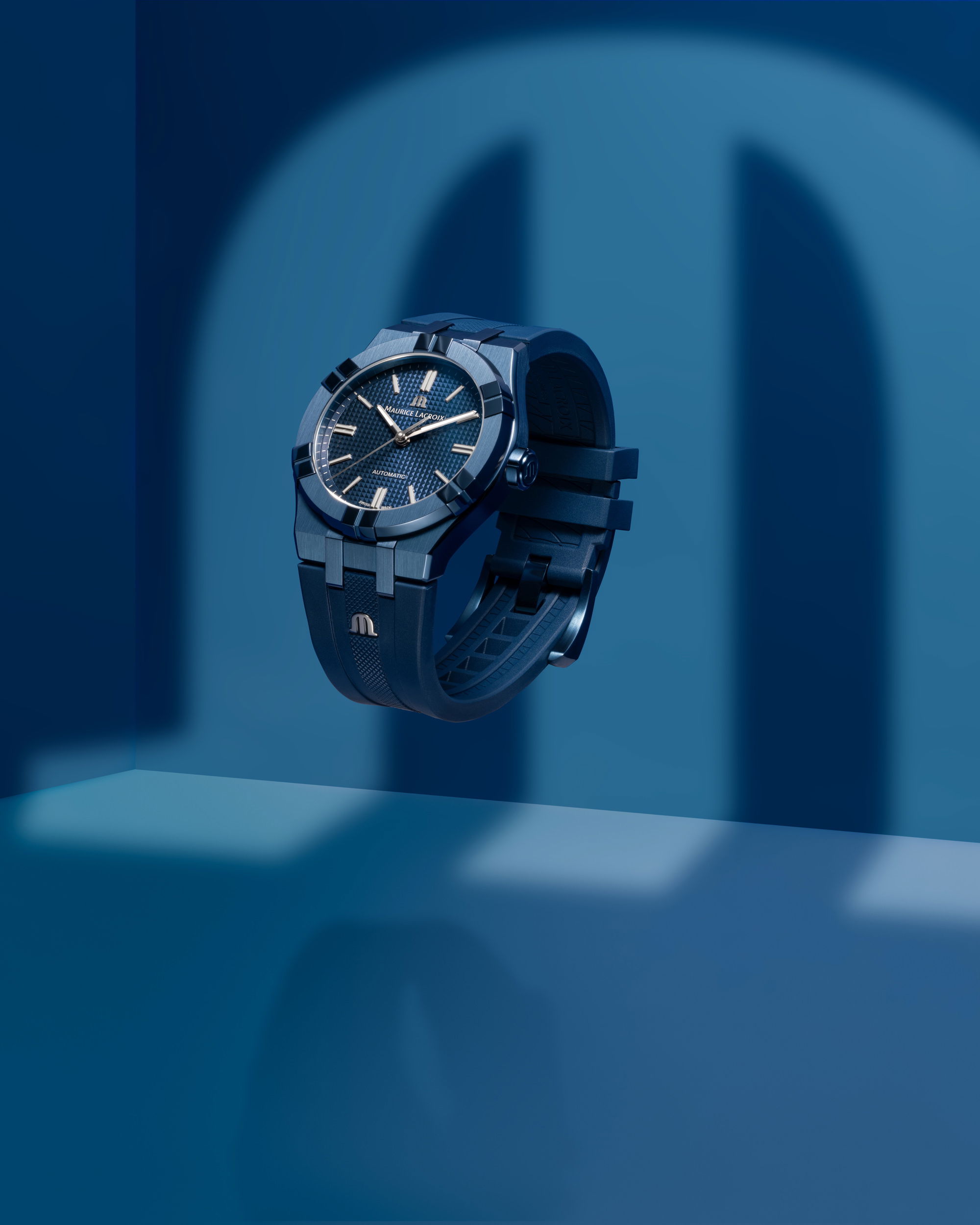 Maurice Lacroix Aikon Automatic 39 Blue PVD Limited Edition - View 2