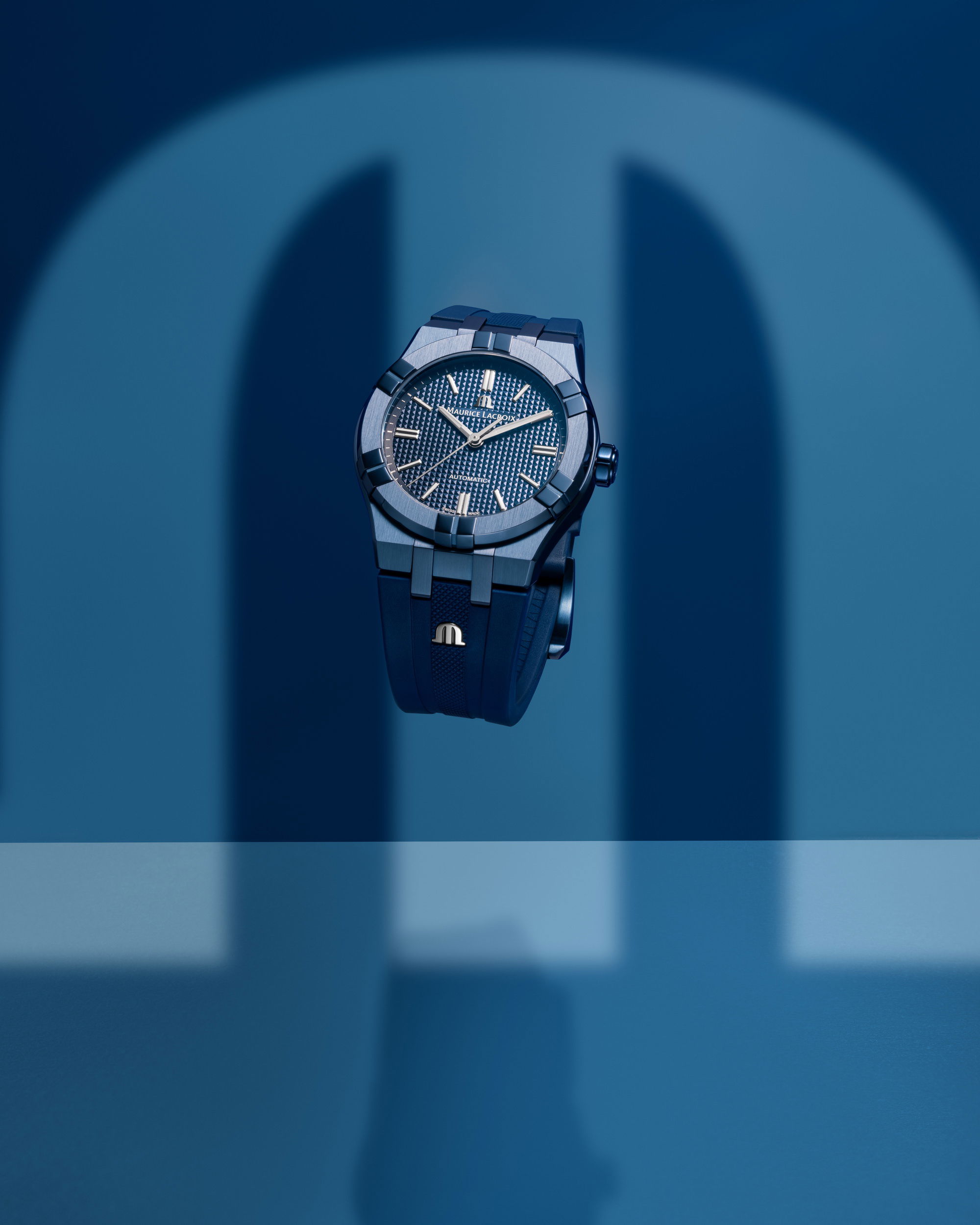 Maurice Lacroix Aikon Automatic 39 Blue PVD Limited Edition - View 3