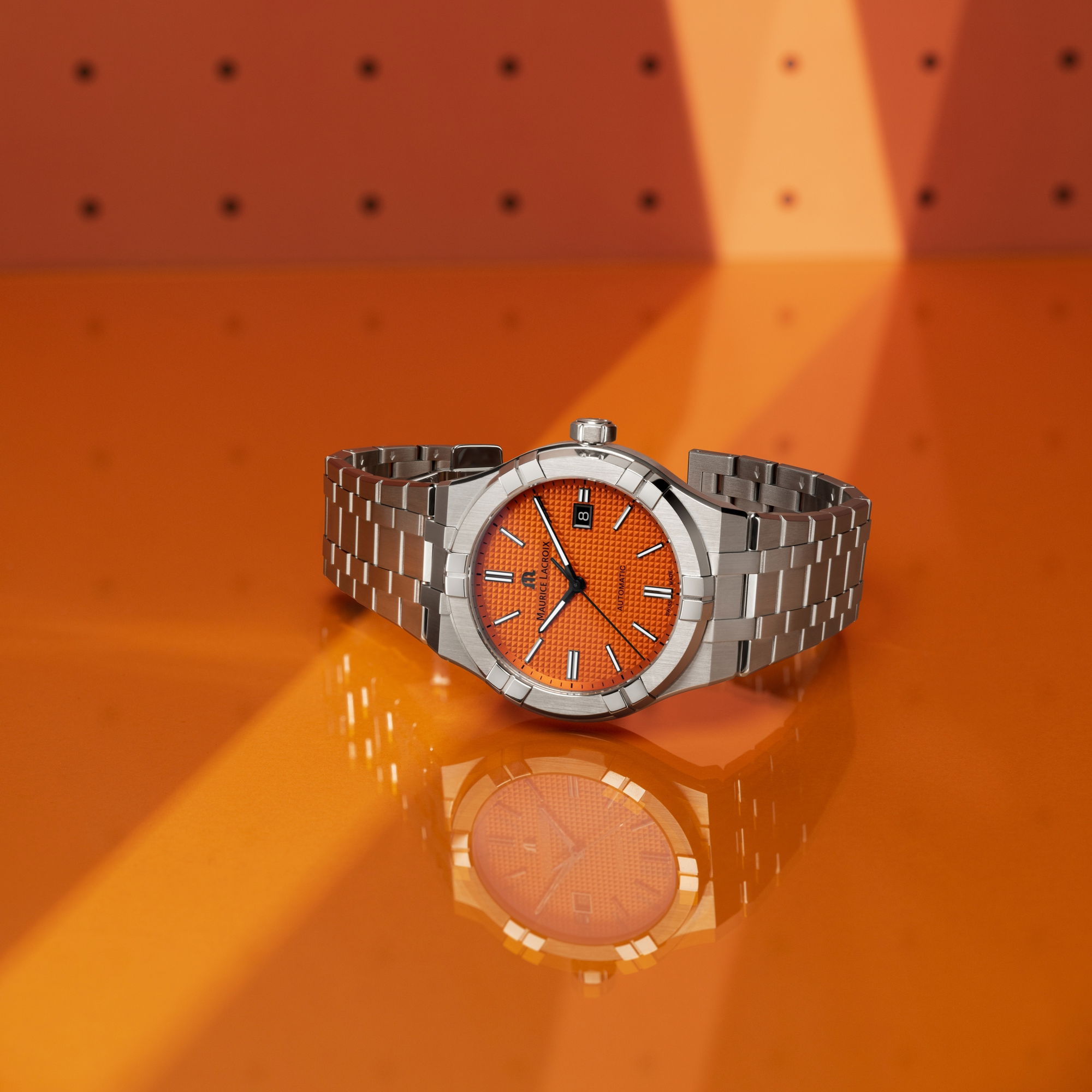Maurice Lacroix Aikon Automatic Limited Summer Edition 39 - View 2