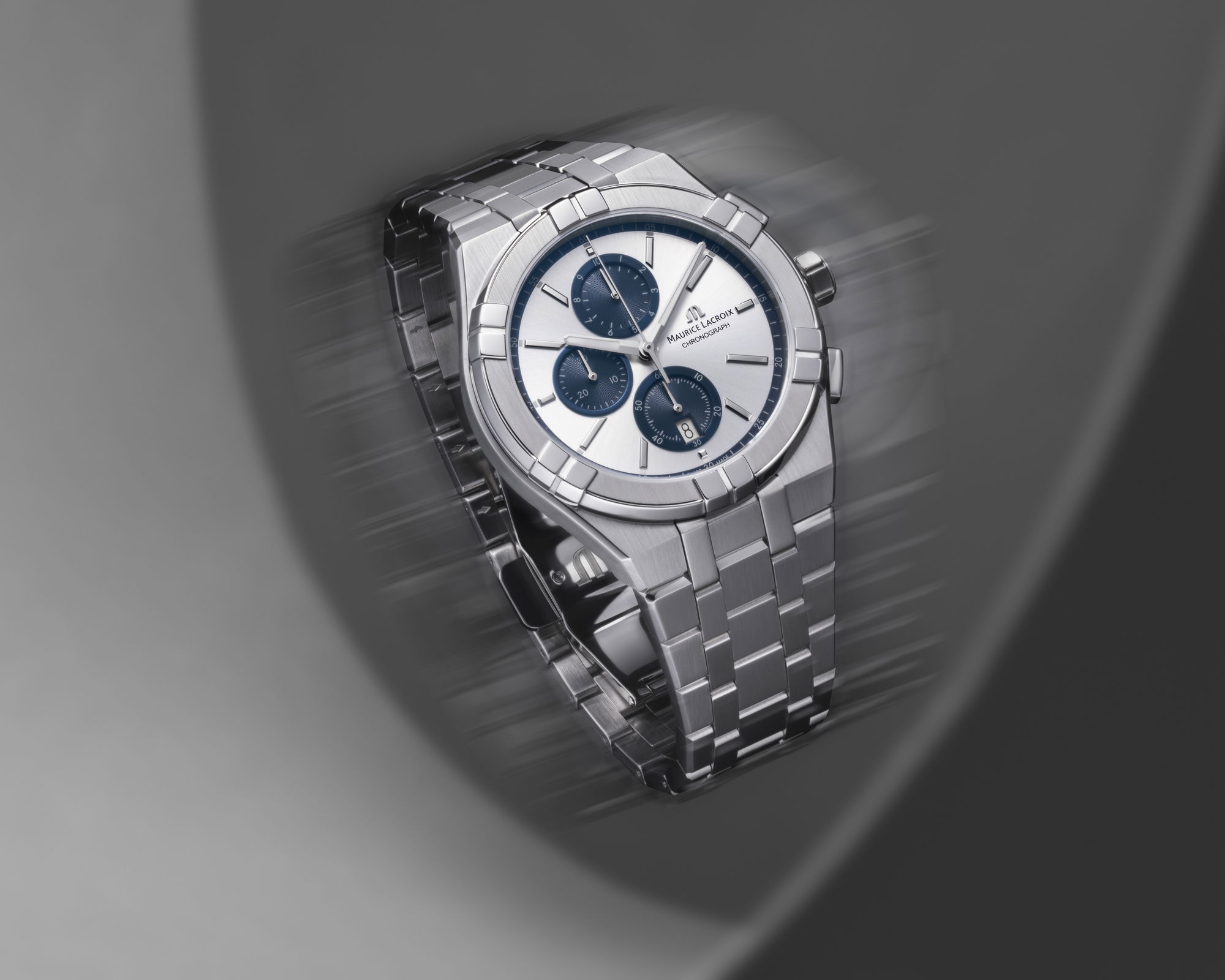 Maurice Lacroix Aikon Quartz Chronograph 42 - View 3