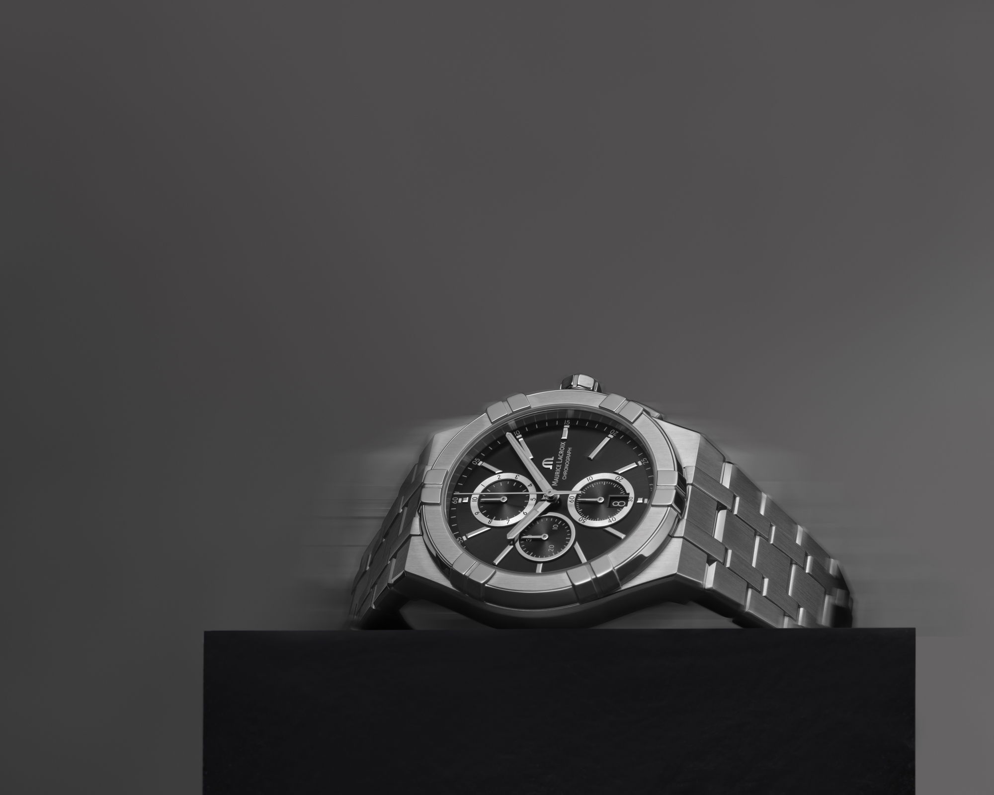 Maurice Lacroix Aikon Quartz Chronograph 42 - View 3