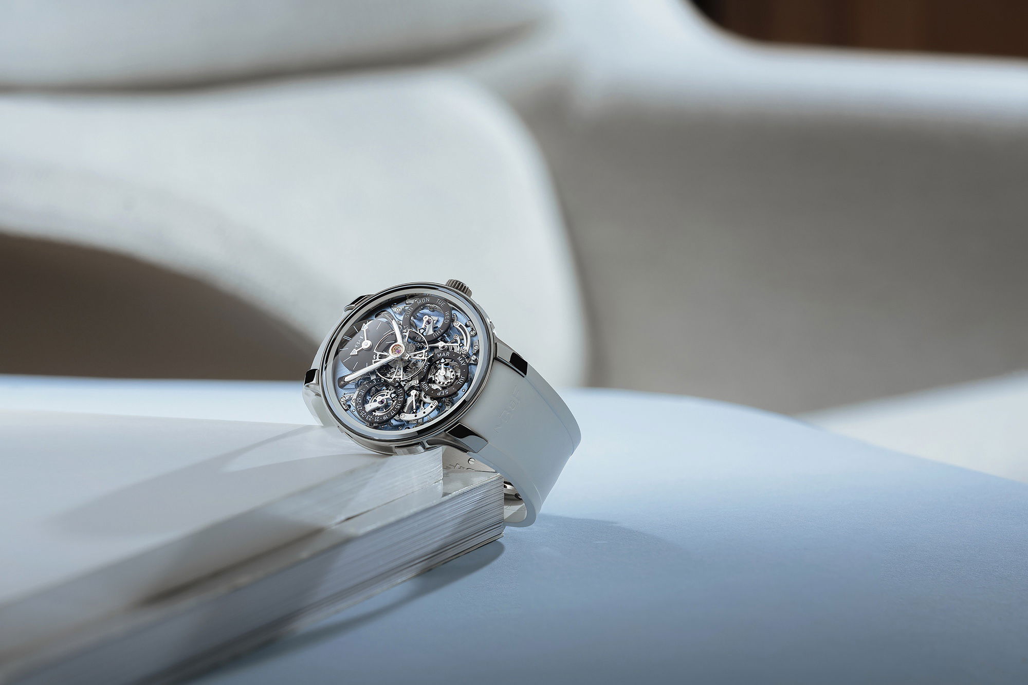 MB&F LM Perpetual EVO Blue - View 3