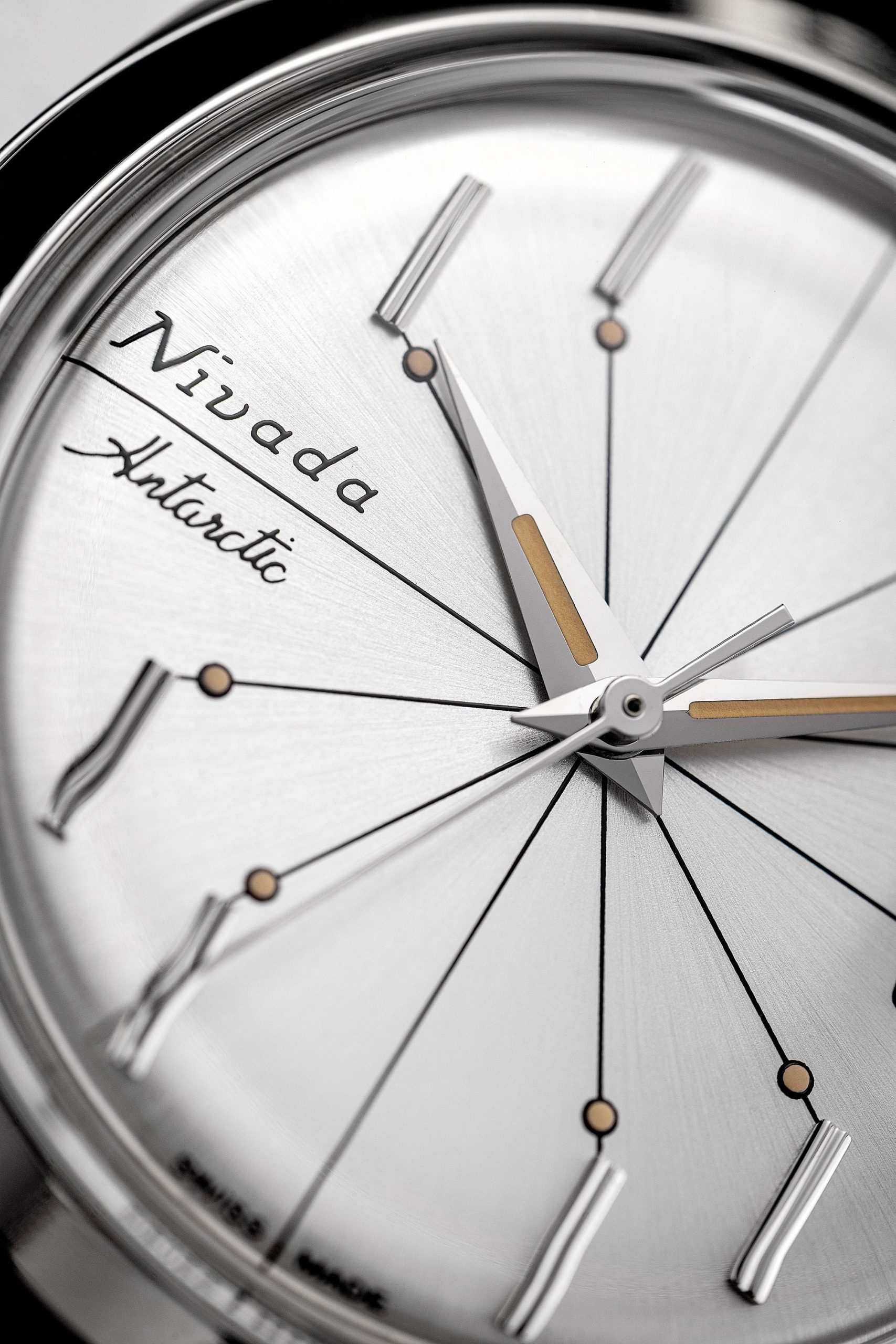 Nivada Grenchen Antarctic Spider 35 Silver - View 2