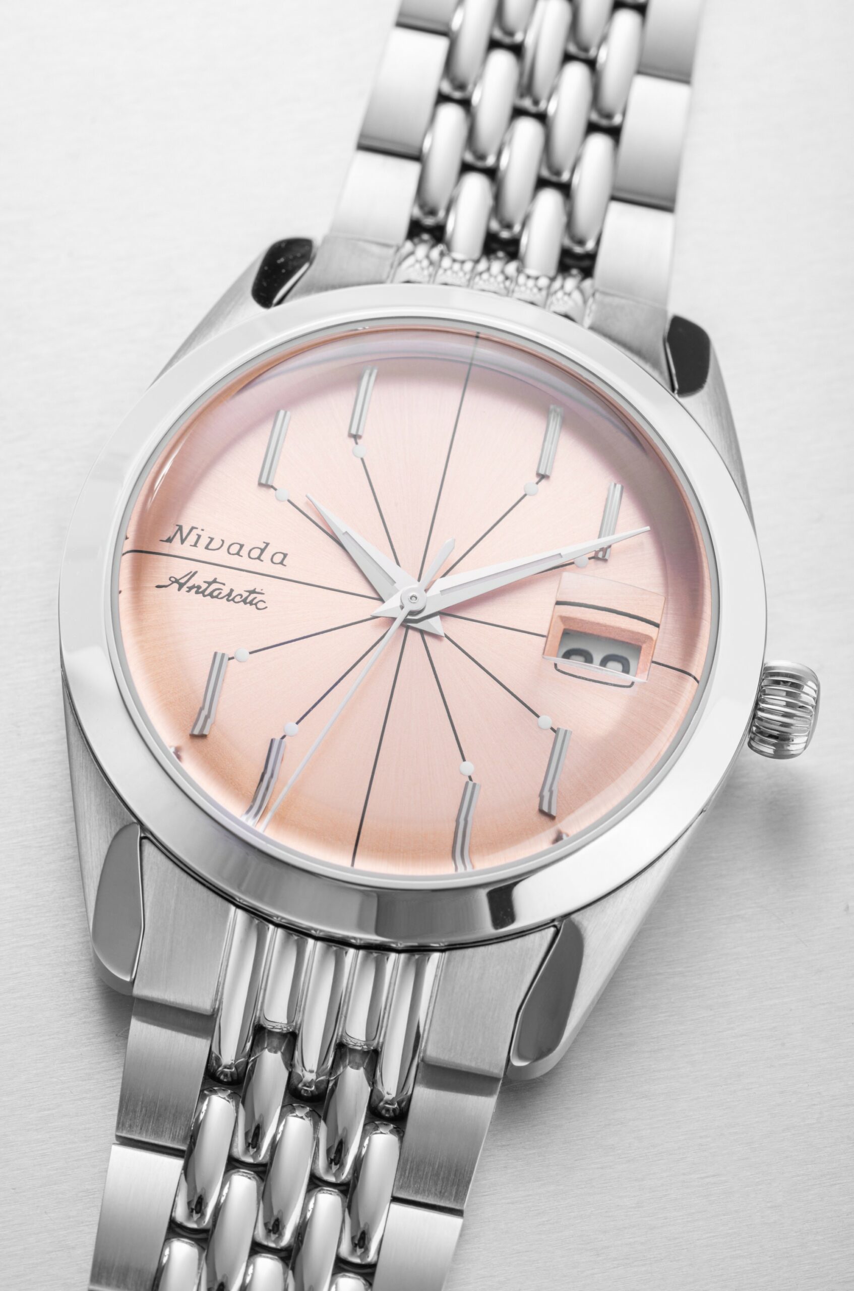 Nivada Grenchen Antarctic Spider Salmon Date - View 3