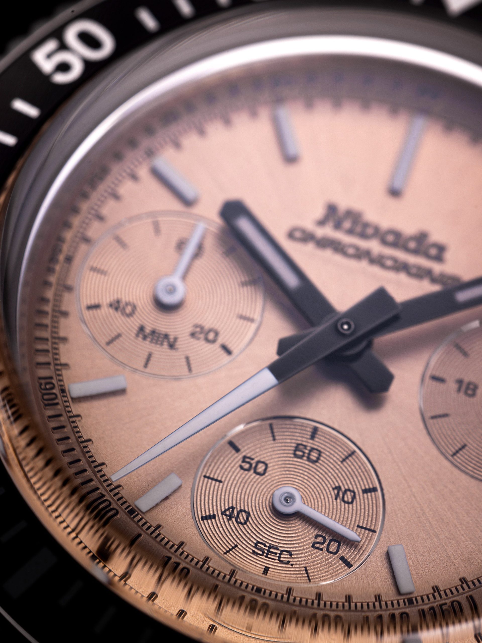 Nivada Grenchen Chronoking Mecaquartz Salmon - View 2