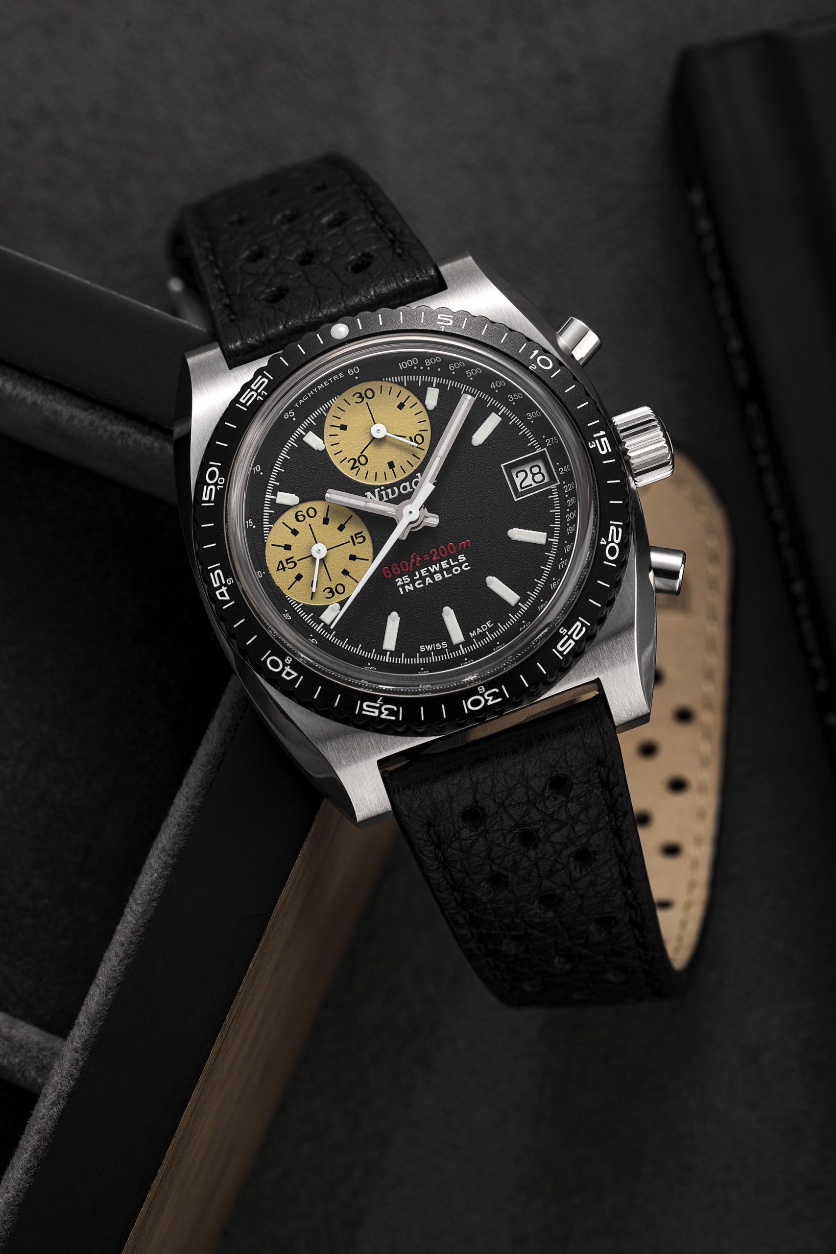 Nivada Grenchen Chronosport White - View 2