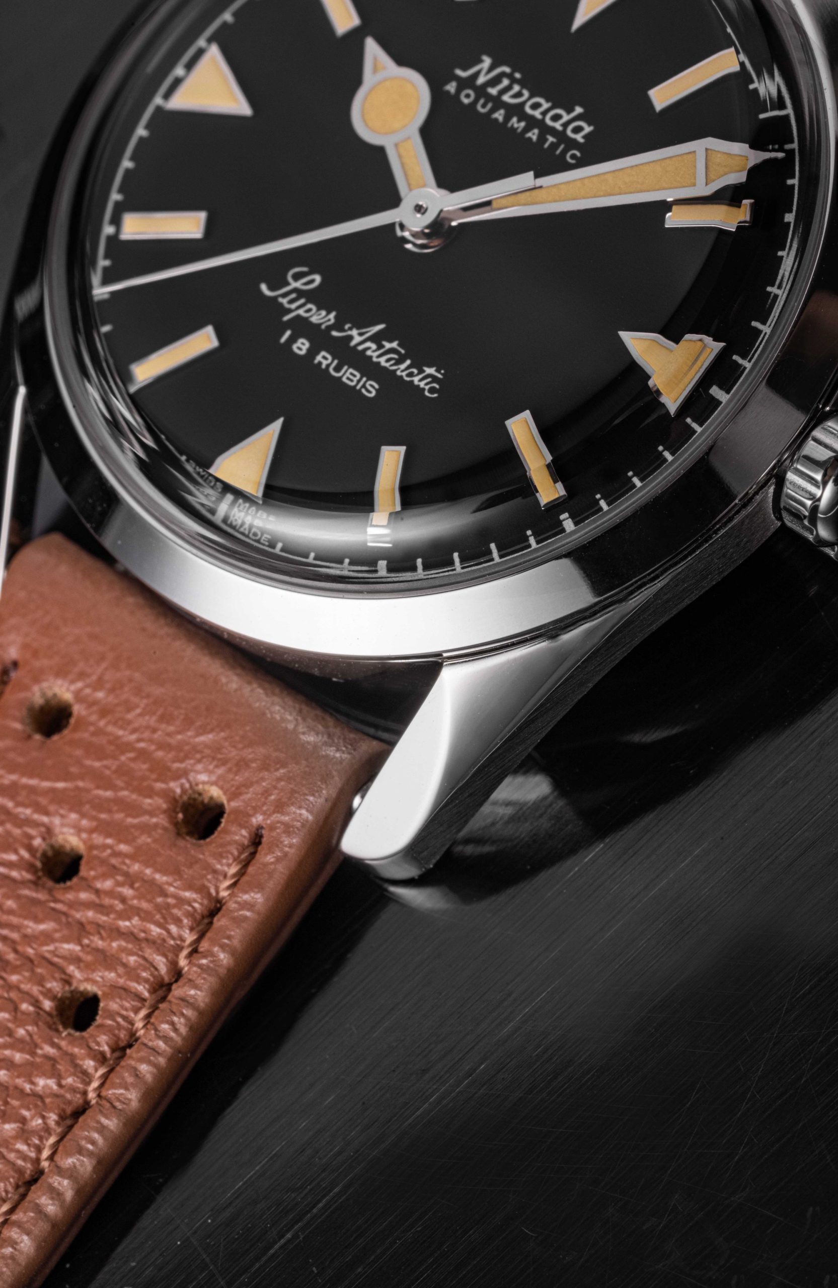 Nivada Grenchen Super Antarctic 35 Black Beige Luminova - View 3