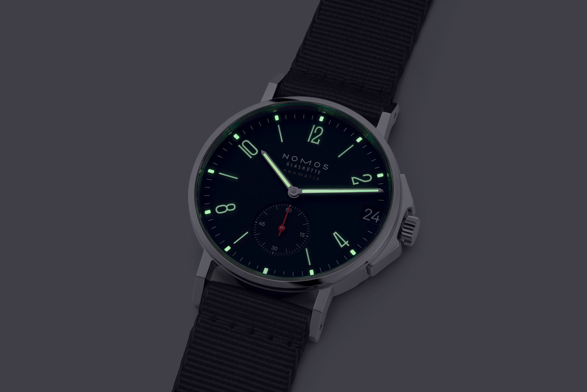 Nomos Glashütte Ahoi neomatik 38 Date Atlantic - View 3