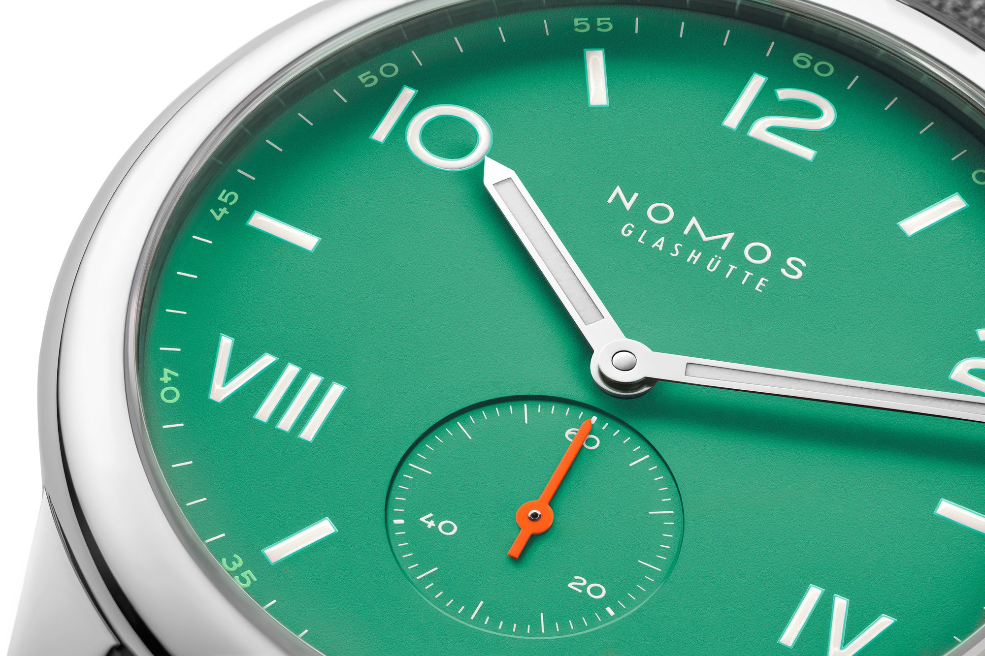 Nomos Glashütte Club Campus 38 Electric Green - View 3