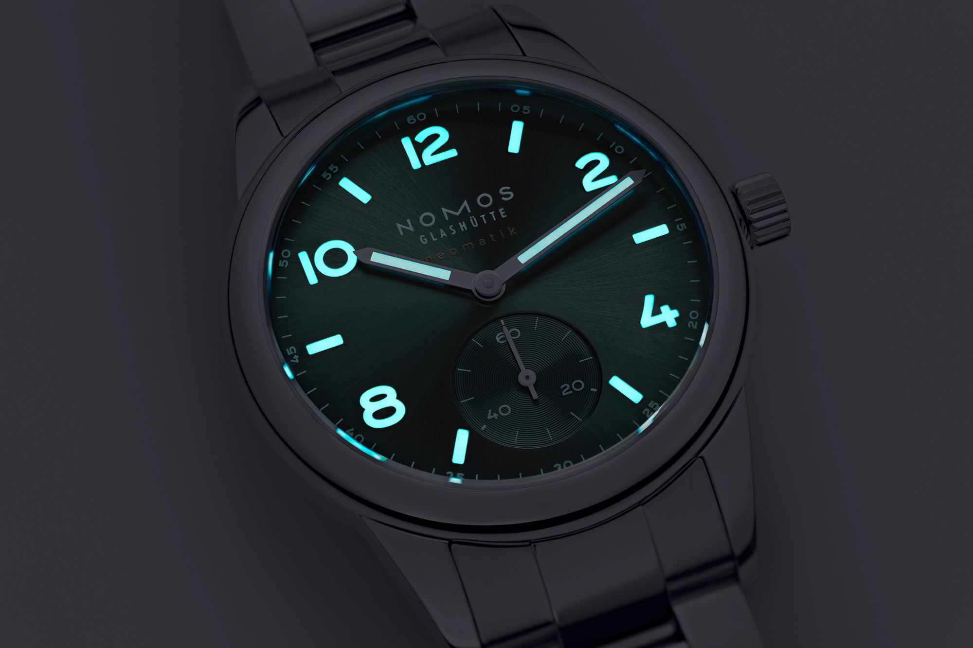 Nomos Glashütte Club Sport neomatik 37 petrol - View 2