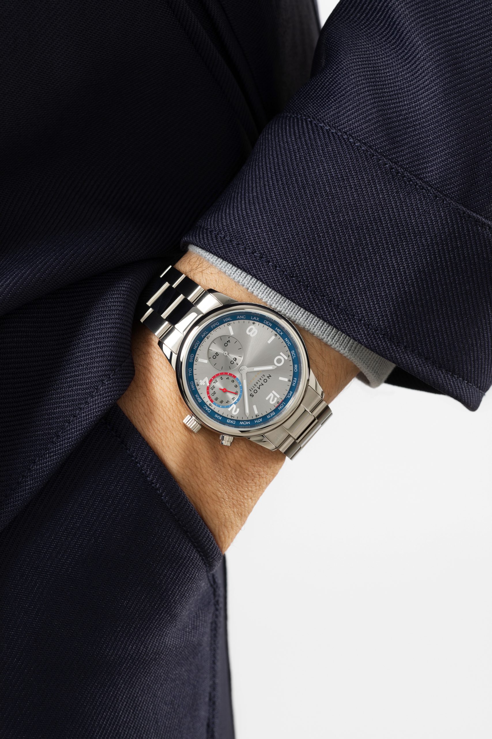 Nomos Glashütte Club Sport neomatik Worldtimer silver - View 2