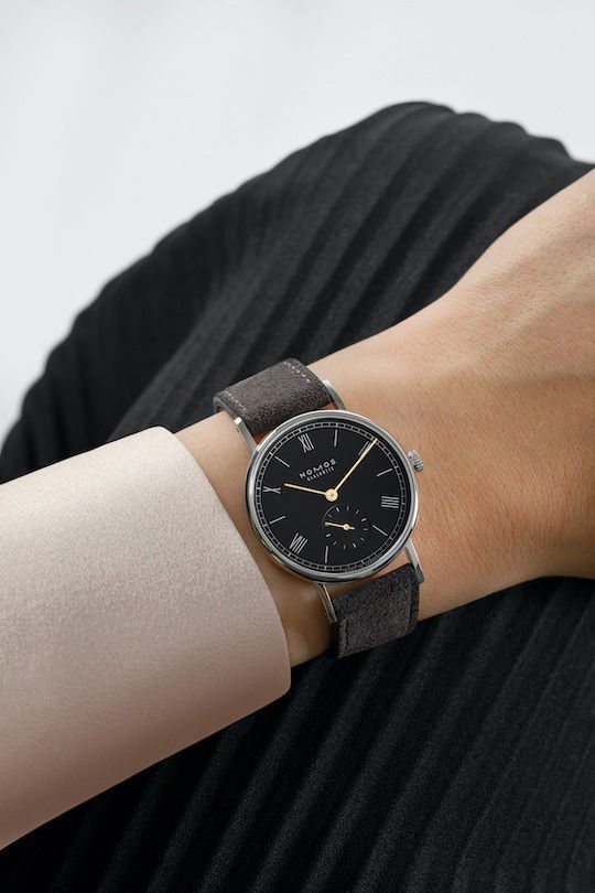 Nomos Glashütte Ludwig 33 noir - View 2