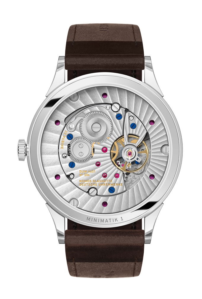 Nomos Glashütte Minimatik 39 date gold - View 2