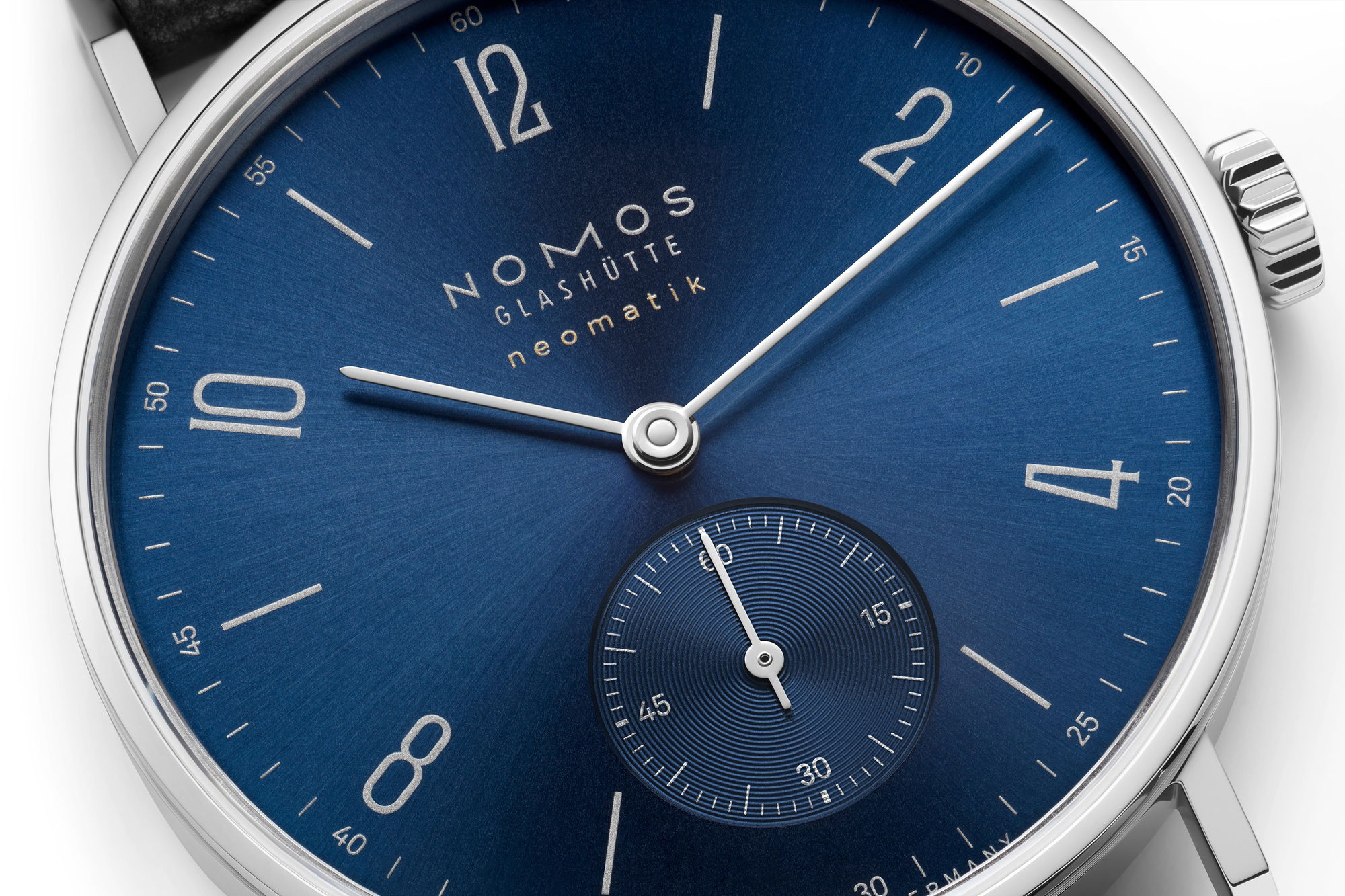 Nomos Glashütte Tangente neomatik Blue Gold - View 2