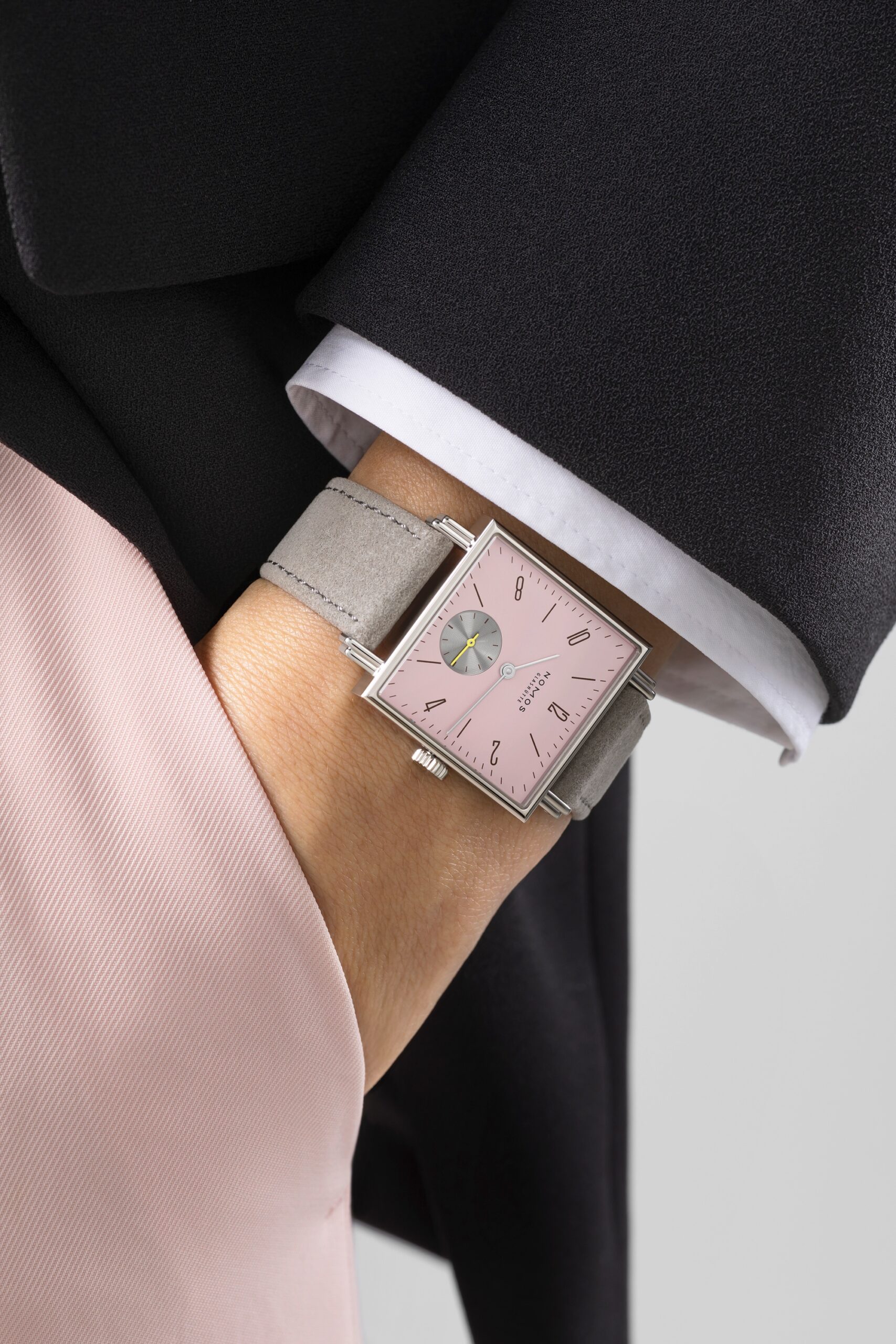 Nomos Glashütte Tetra “Die Wildentschlossene” - View 3
