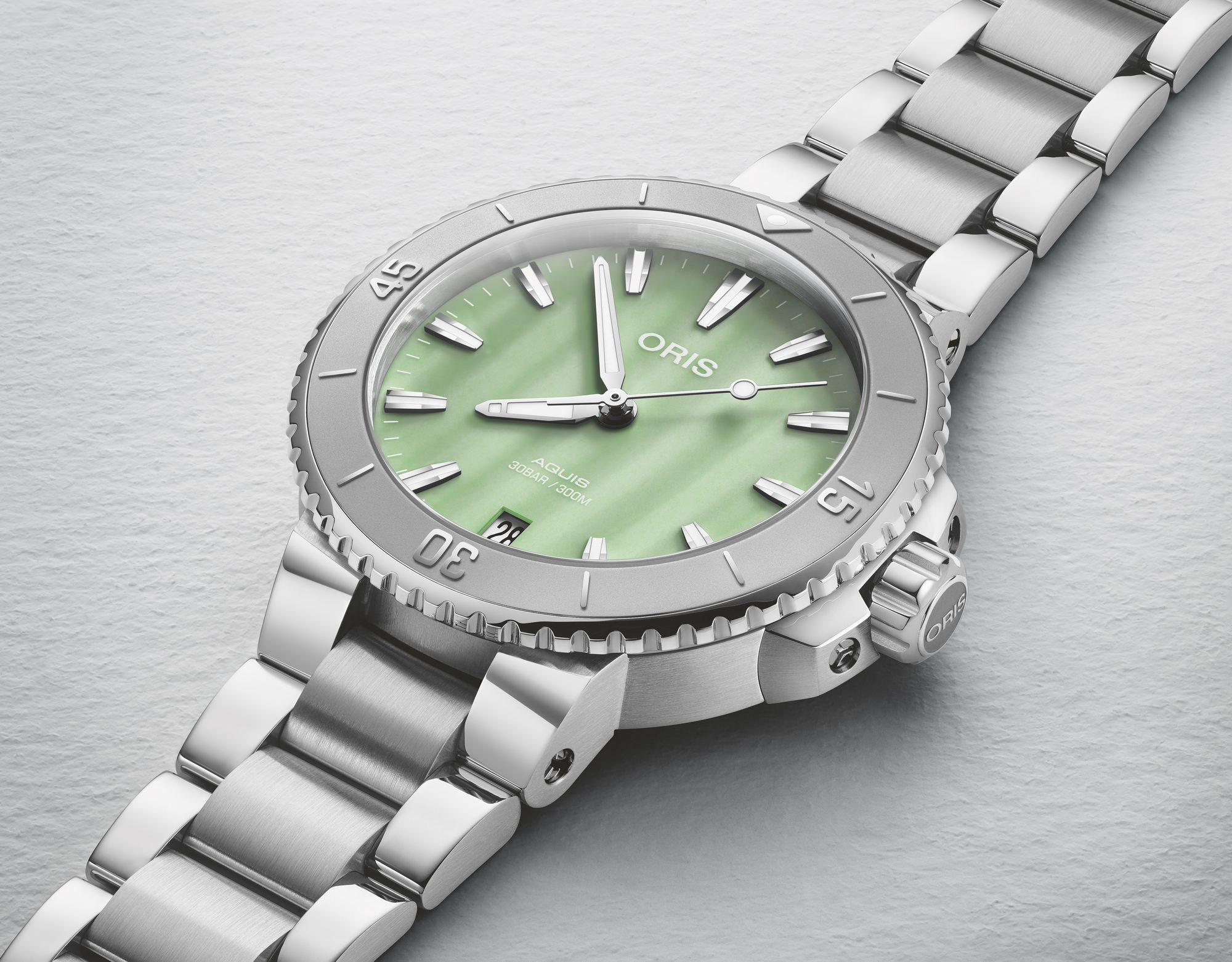 Oris Aquis Date - View 2