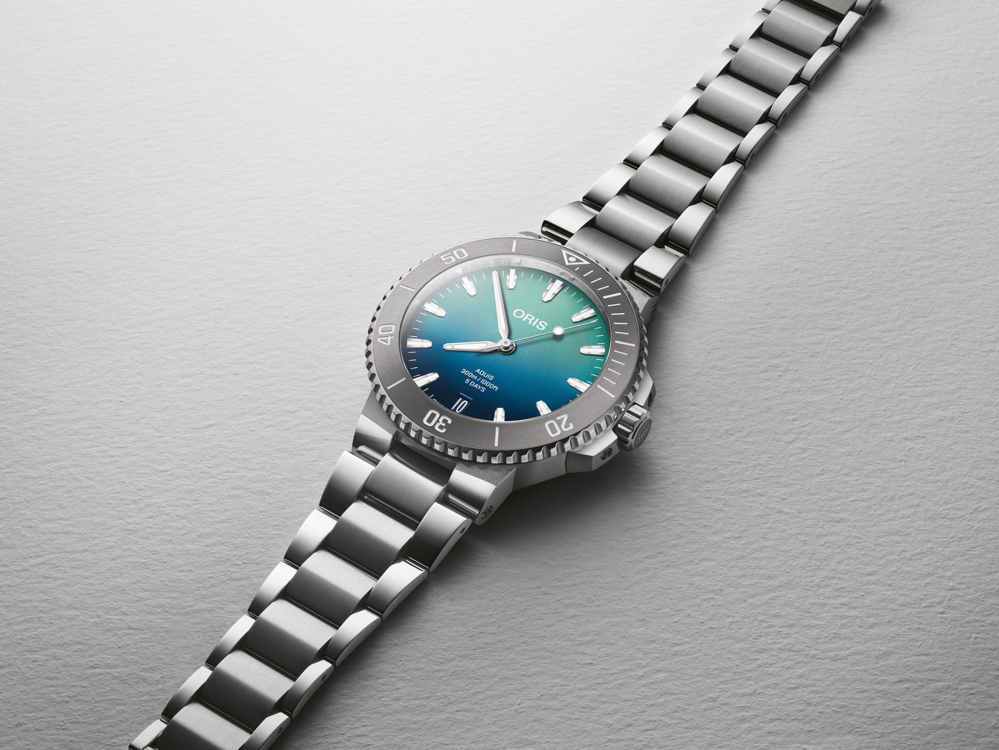 Oris Aquis Great Barrier Reef Limited Edition IV - View 3