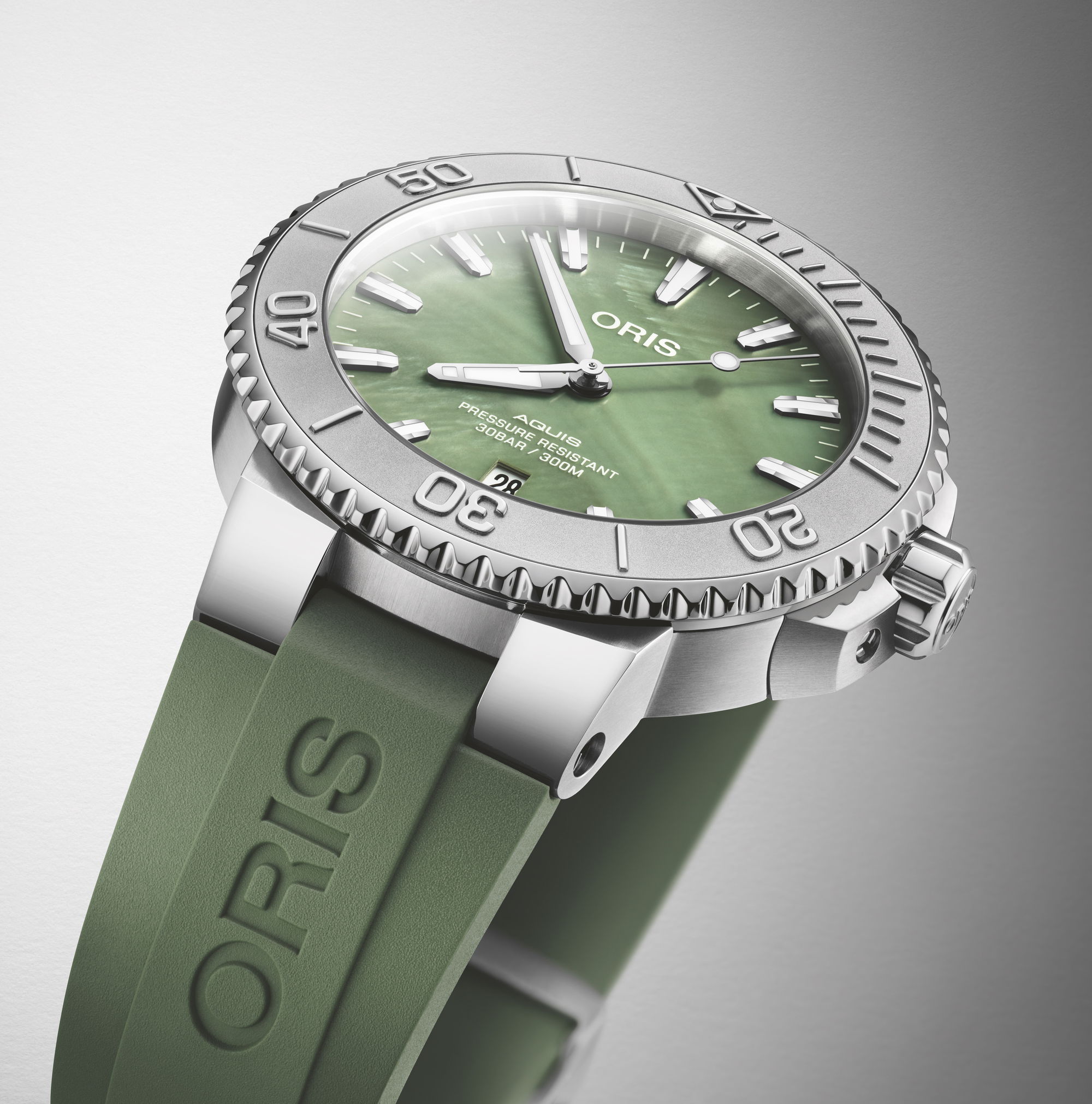 Oris Aquis New York Harbor Limited Edition - View 2